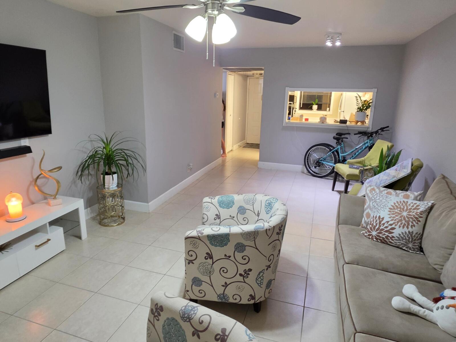 7101 GOLF COLONY Court 104, Lake Worth, FL 33467, Lake Worth - Photo 3