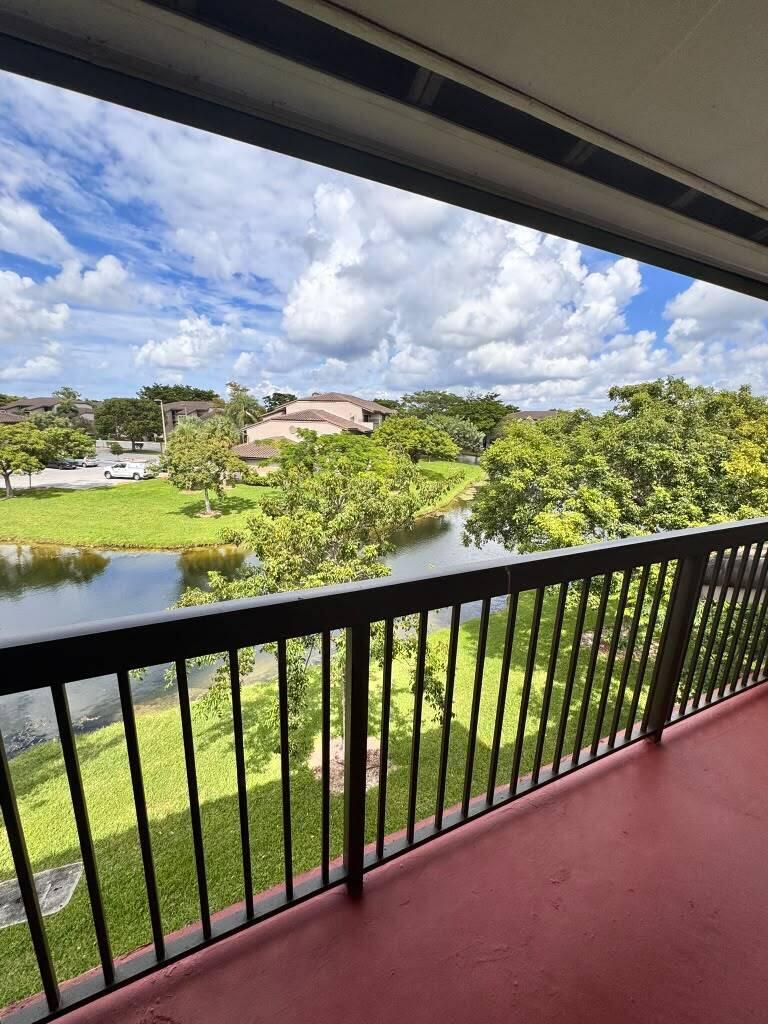 9887 NOB HILL Court, Sunrise, FL 33351, Sunrise - Photo 5