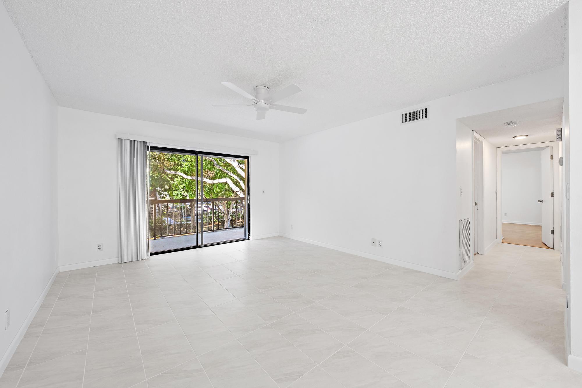 3402 Gardens E Drive, Palm Beach Gardens, FL 33410, Palm Beach Gardens - Photo 4
