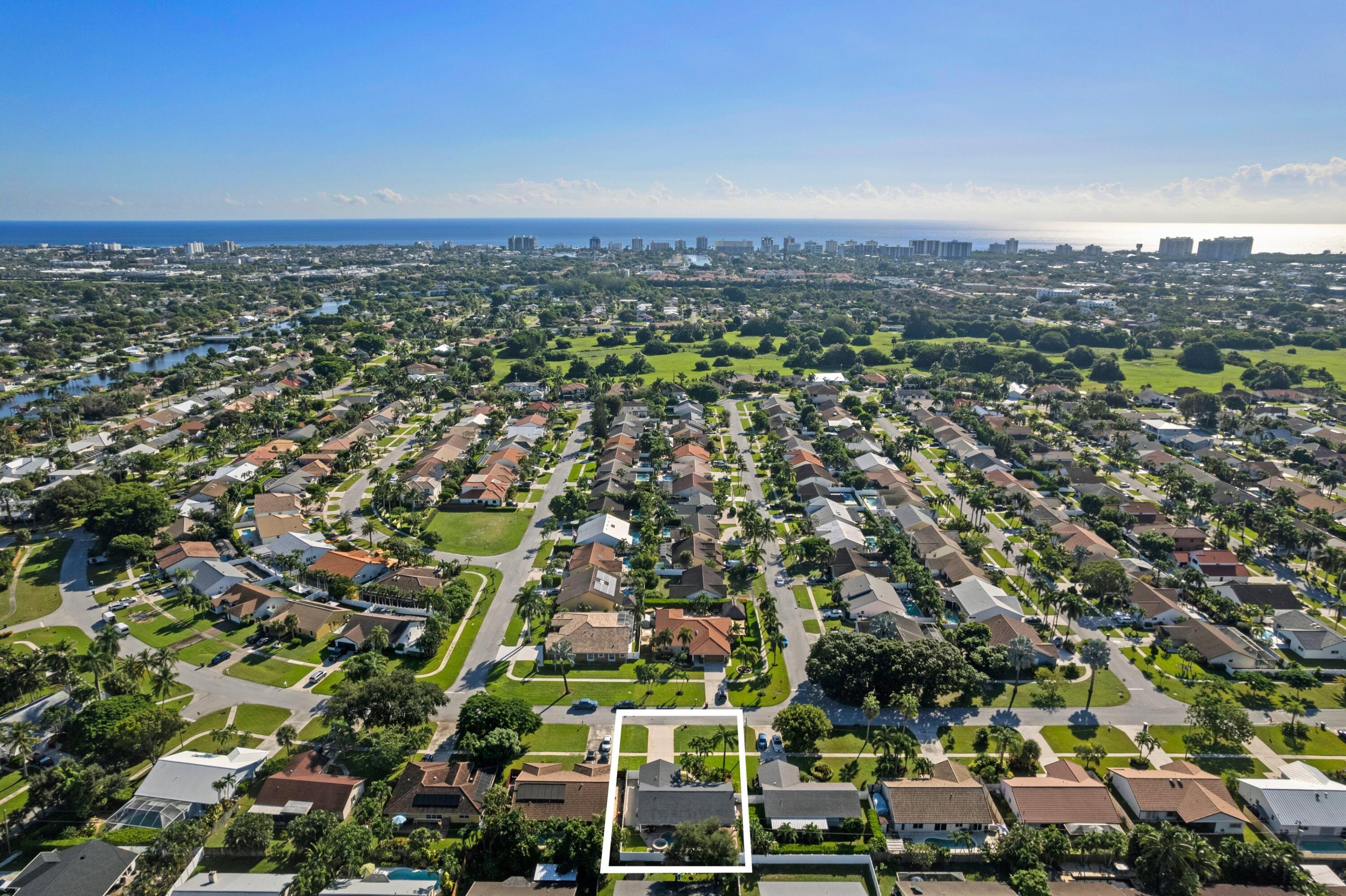 7969 W COUNTRY CLUB Boulevard, Boca Raton, FL 33487, Boca Raton - Photo 4