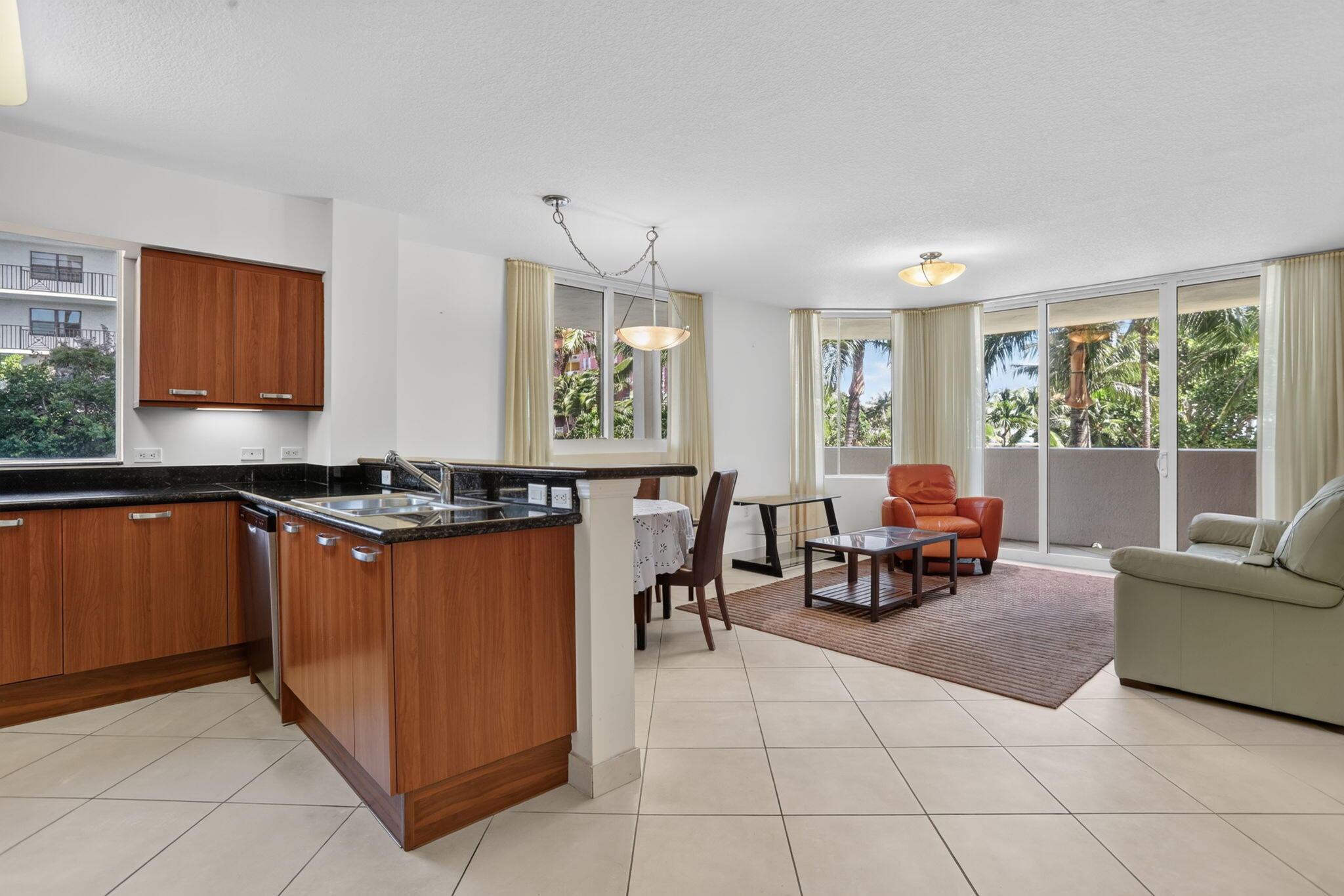 2011 N OCEAN Boulevard 205, Fort Lauderdale, FL 33305, Fort Lauderdale - Photo 4