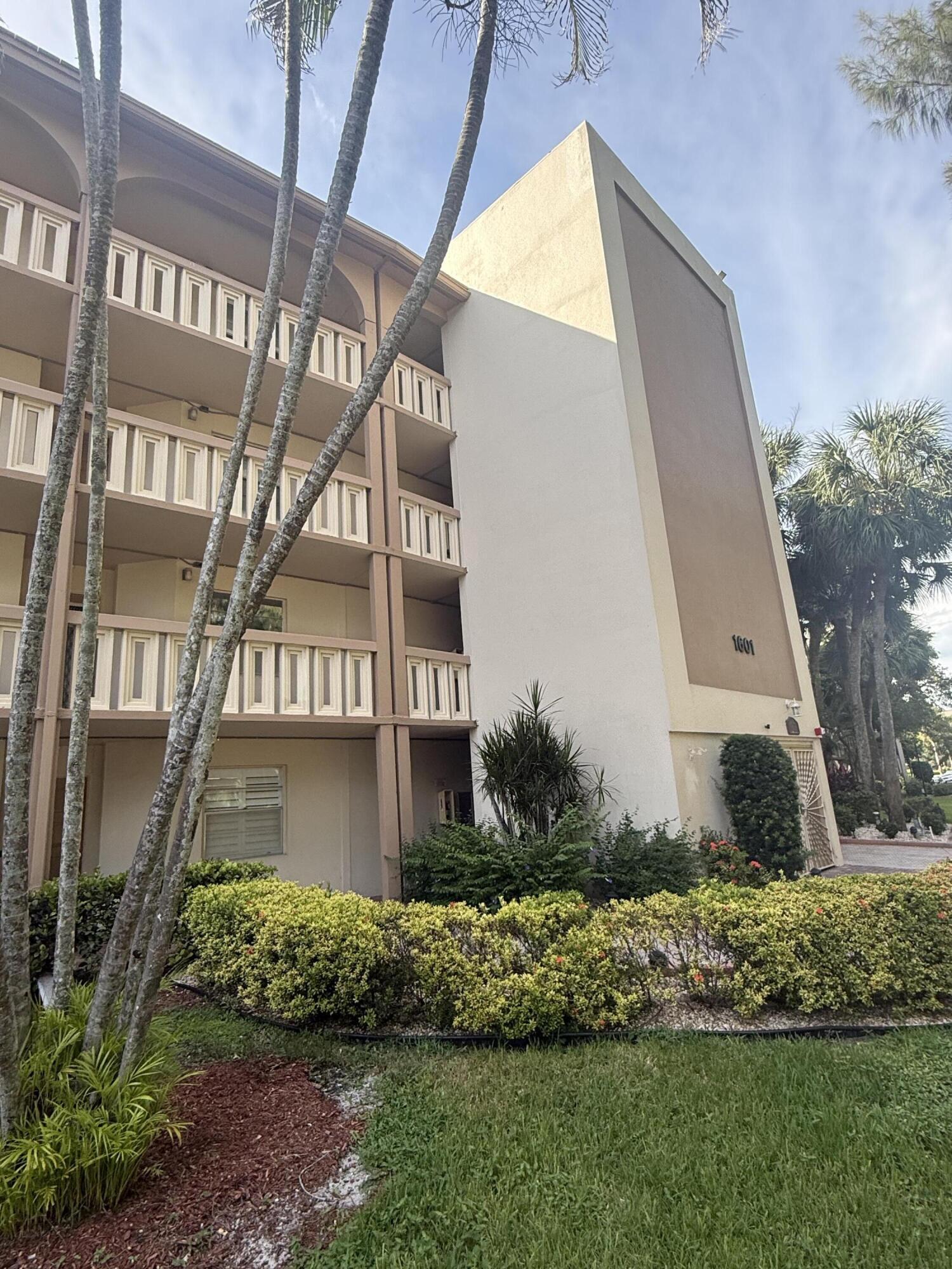 1601 ABACO Drive L4, Coconut Creek, FL 33066, Coconut Creek - Photo 2