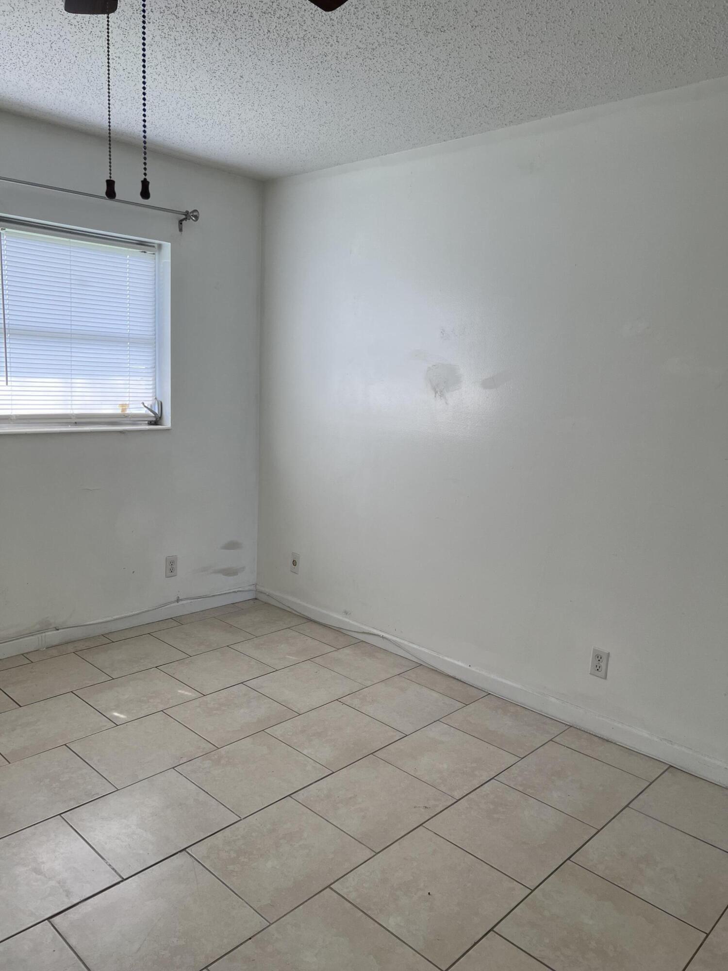 2640 DUDLEY Drive E F, West Palm Beach, FL 33415, West Palm Beach - Photo 5