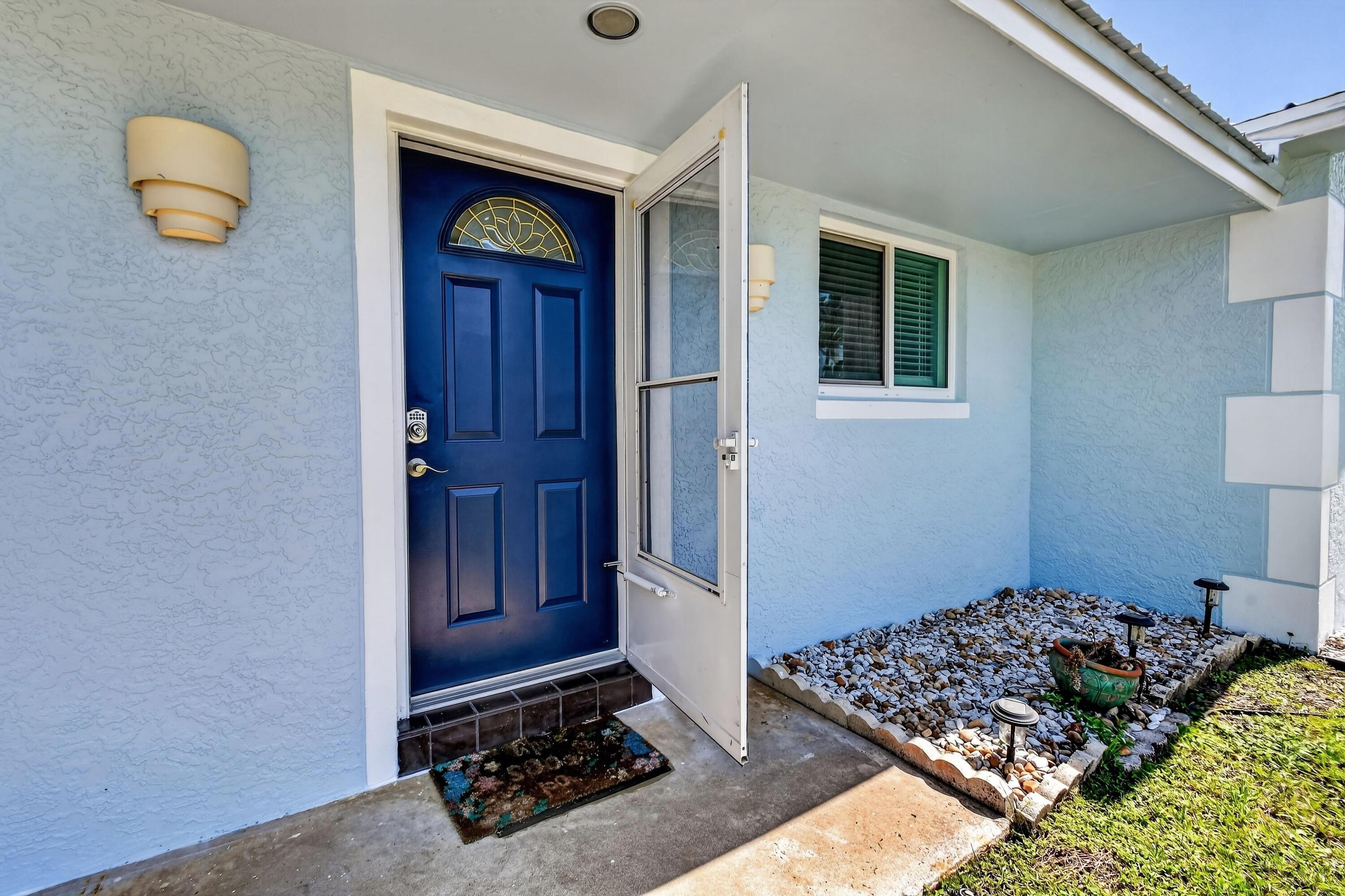 19005 SE SOUTHGATE Drive, Tequesta, FL 33469, Tequesta - Photo 2