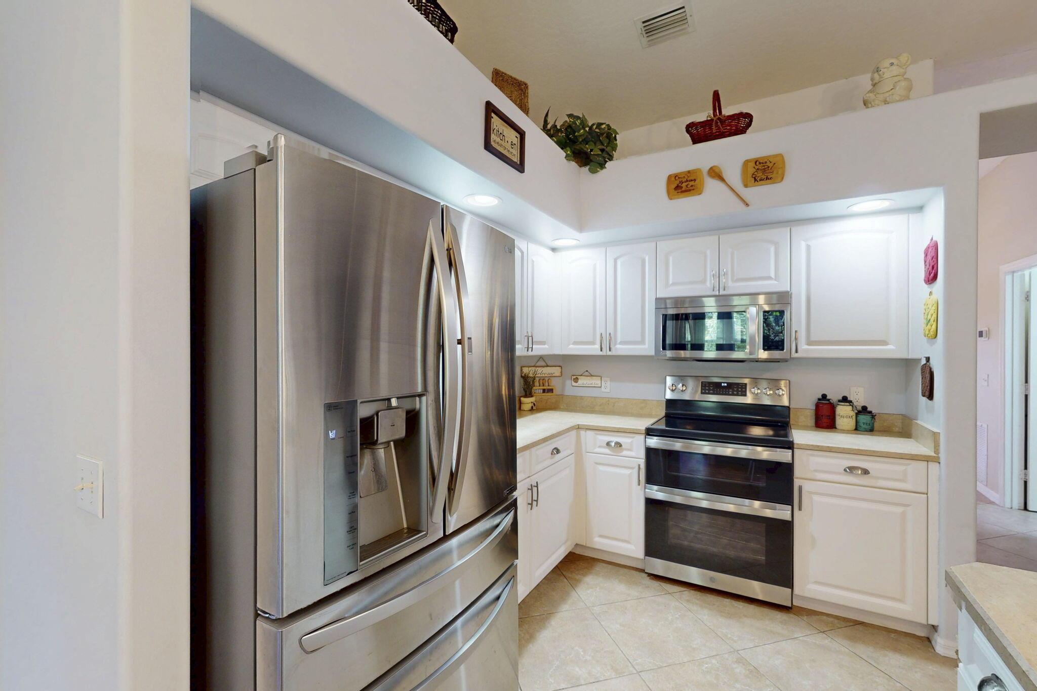 7746 101st Court, Vero Beach, FL 32967, Vero Beach - Photo 5