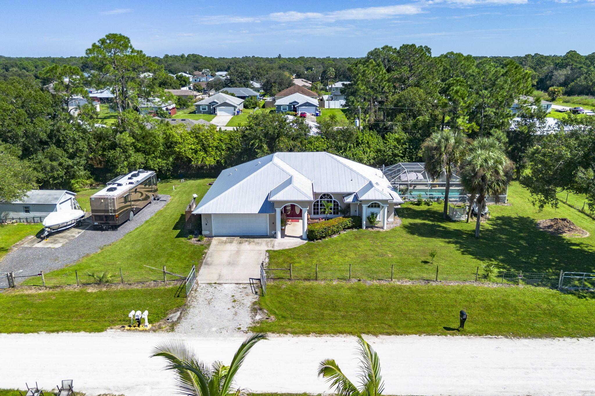 7746 101st Court, Vero Beach, FL 32967, Vero Beach - Photo 3