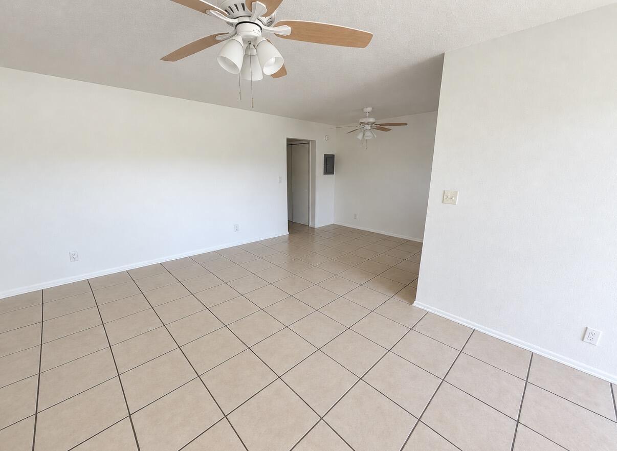 701 SE 15TH Street 8, Fort Lauderdale, FL 33316, Fort Lauderdale - Photo 2
