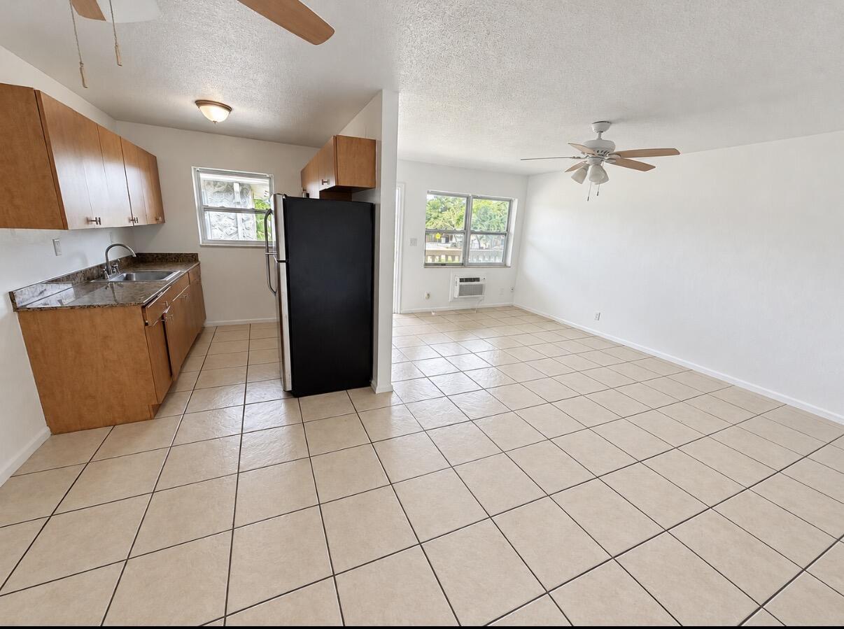 701 SE 15TH Street 8, Fort Lauderdale, FL 33316, Fort Lauderdale - Photo 3