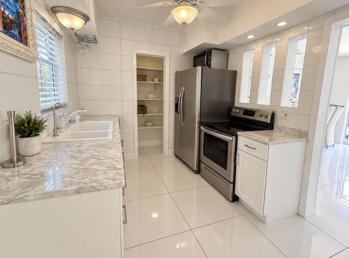 4430 Sea Grape Drive 1, Lauderdale-By-The-Sea, FL 33308, Lauderdale-By-The-Sea - Photo 4