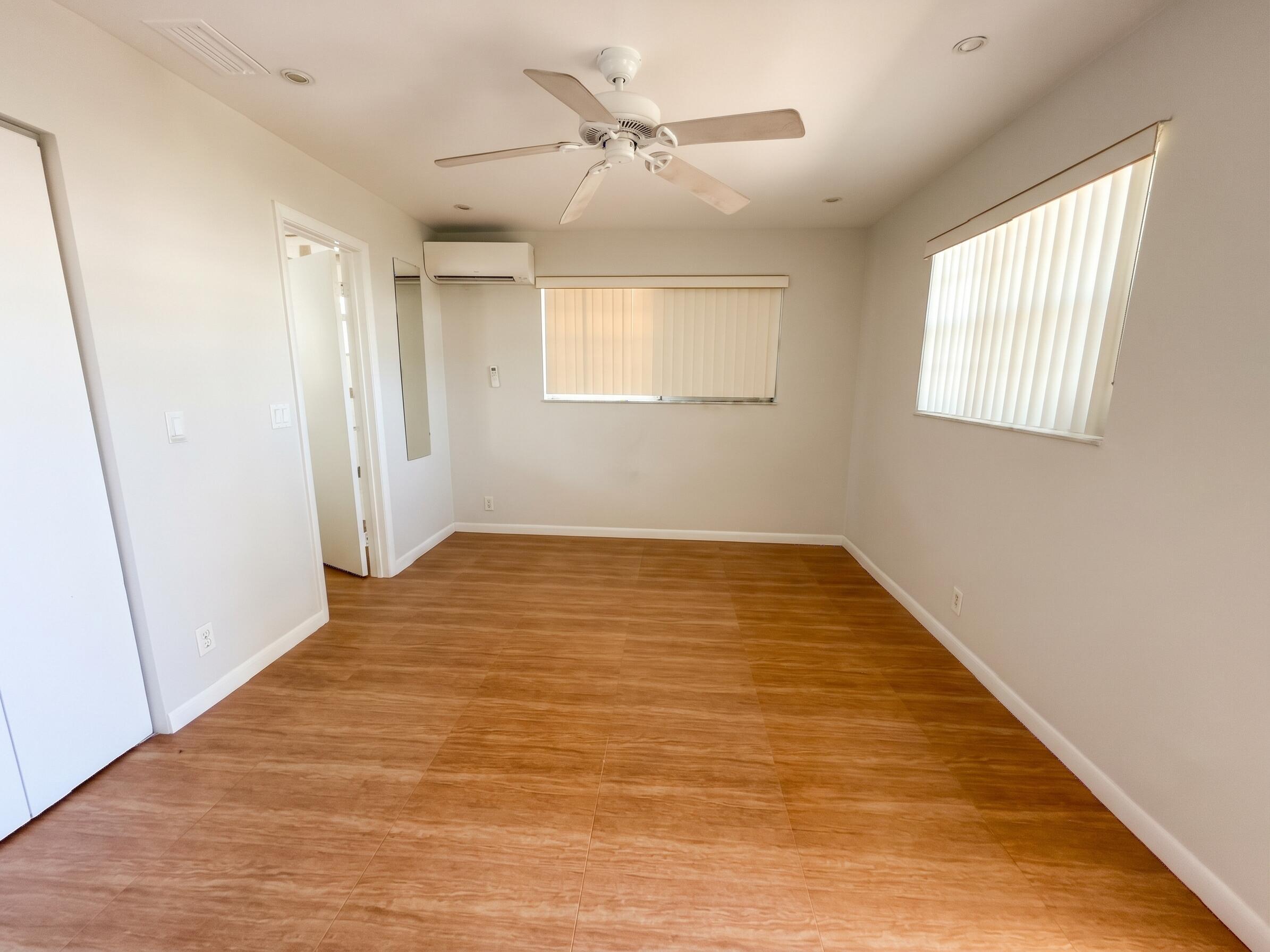 713 SE 18th Street 1-5, Fort Lauderdale, FL 33316, Fort Lauderdale - Photo 2