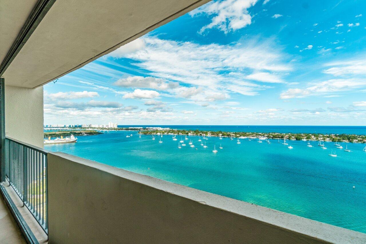 5600 N FLAGLER Drive PH108, West Palm Beach, FL 33407, West Palm Beach
