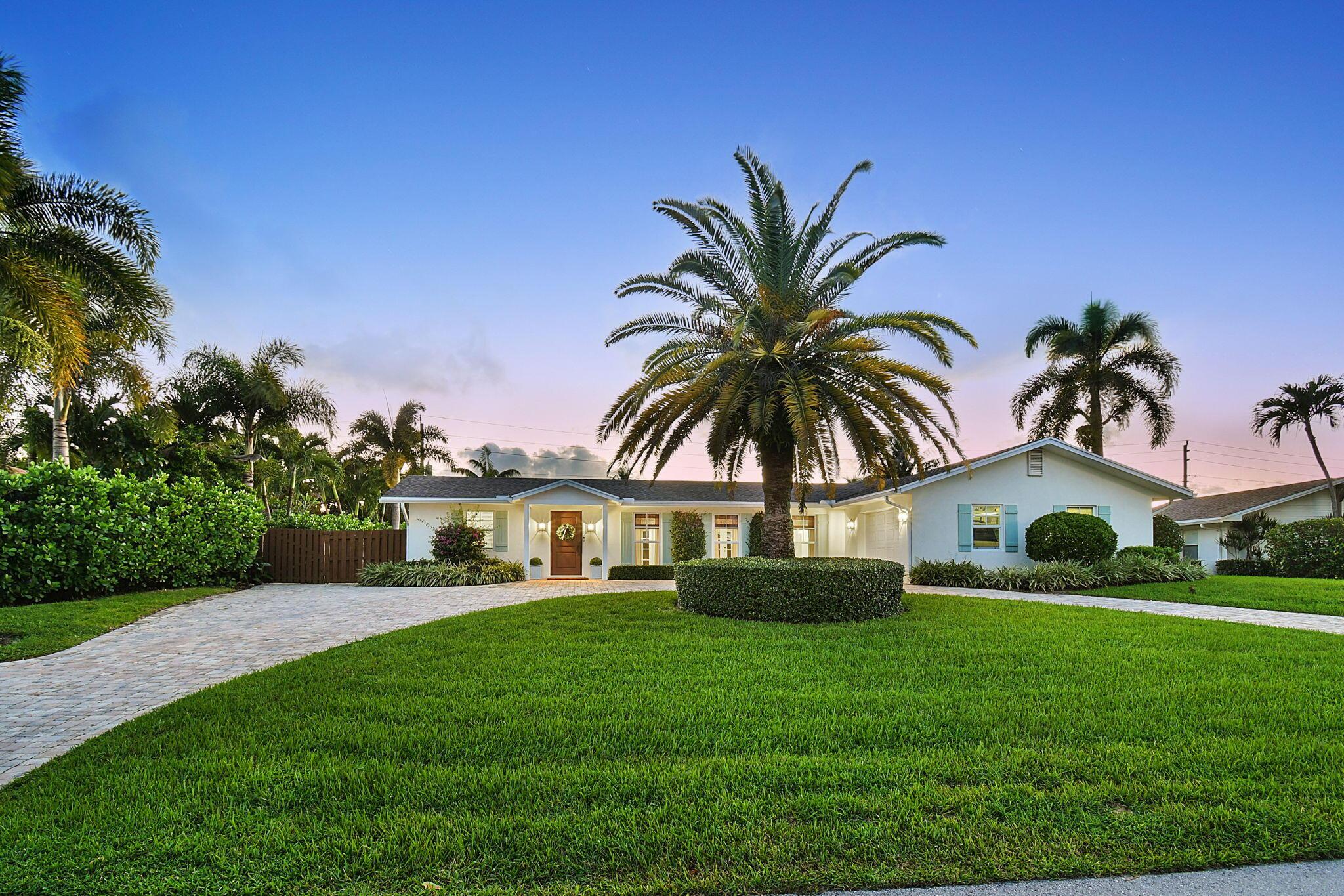 215 GOLFVIEW Drive, Tequesta, FL 33469, Tequesta - Photo 2