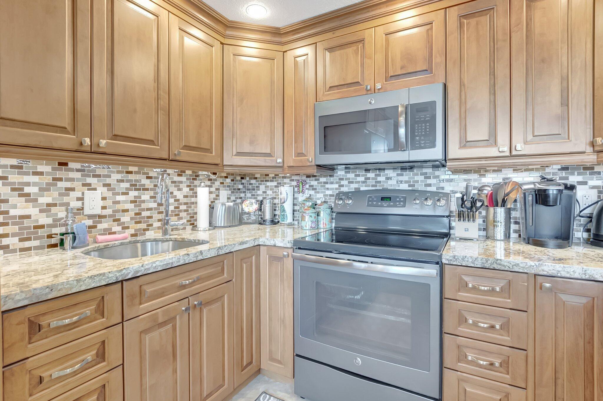453 Richmond F, Deerfield Beach, FL 33442, Deerfield Beach - Photo 4