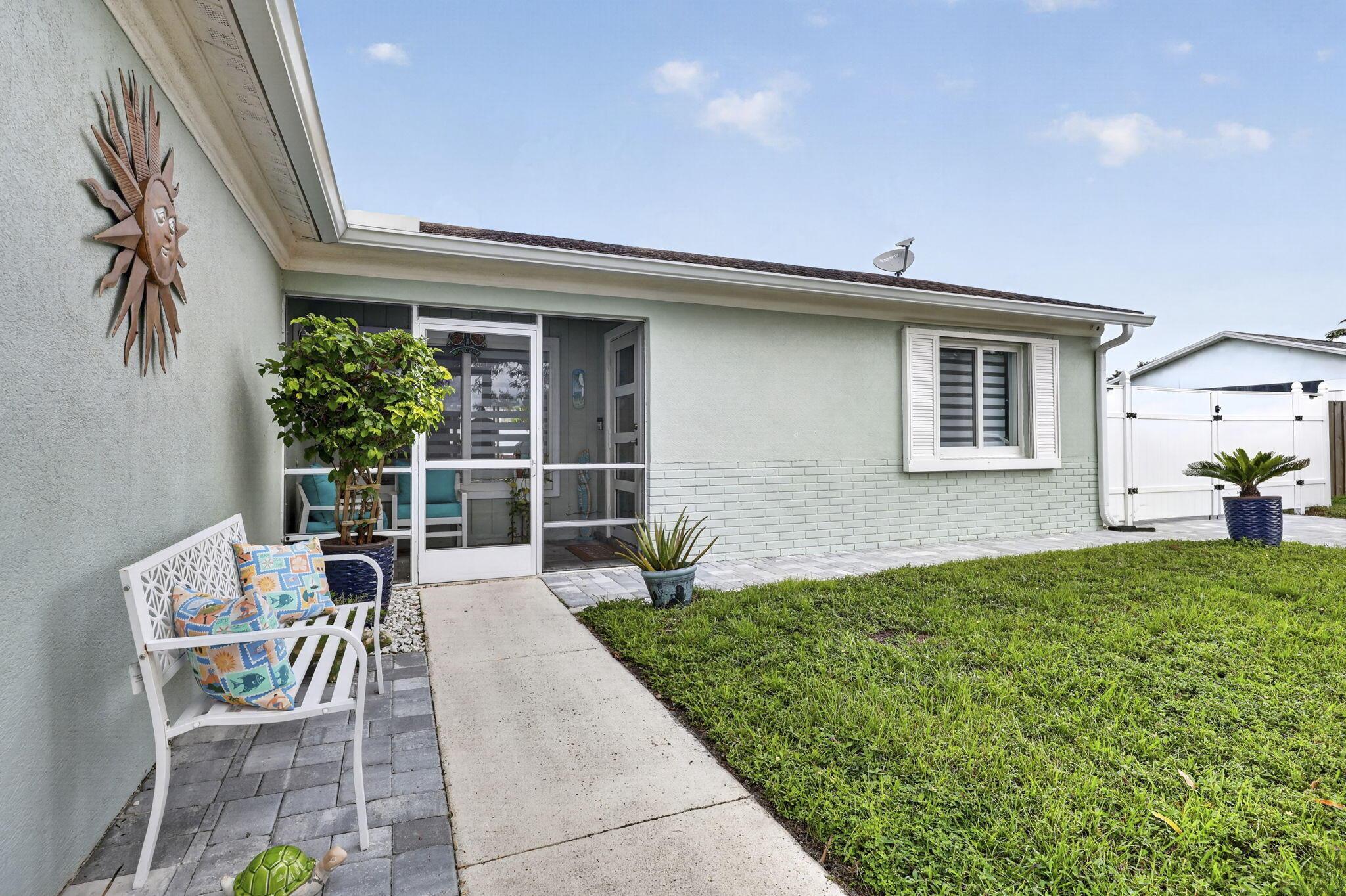 10145 Penzance Lane, Royal Palm Beach, FL 33411, Royal Palm Beach - Photo 5