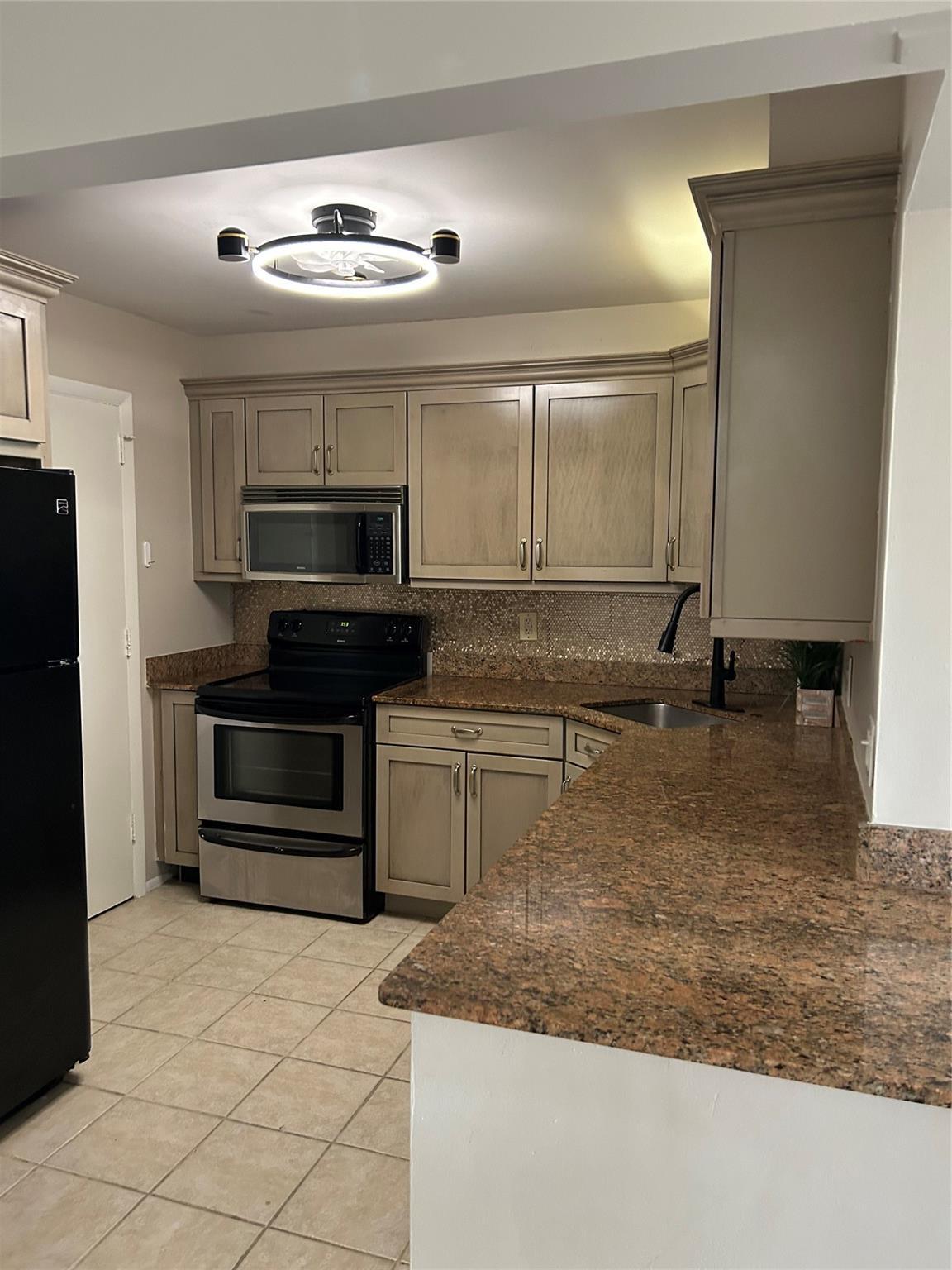 305 N POMPANO BEACH Boulevard 206, Pompano Beach, FL 33062, Pompano Beach - Photo 2