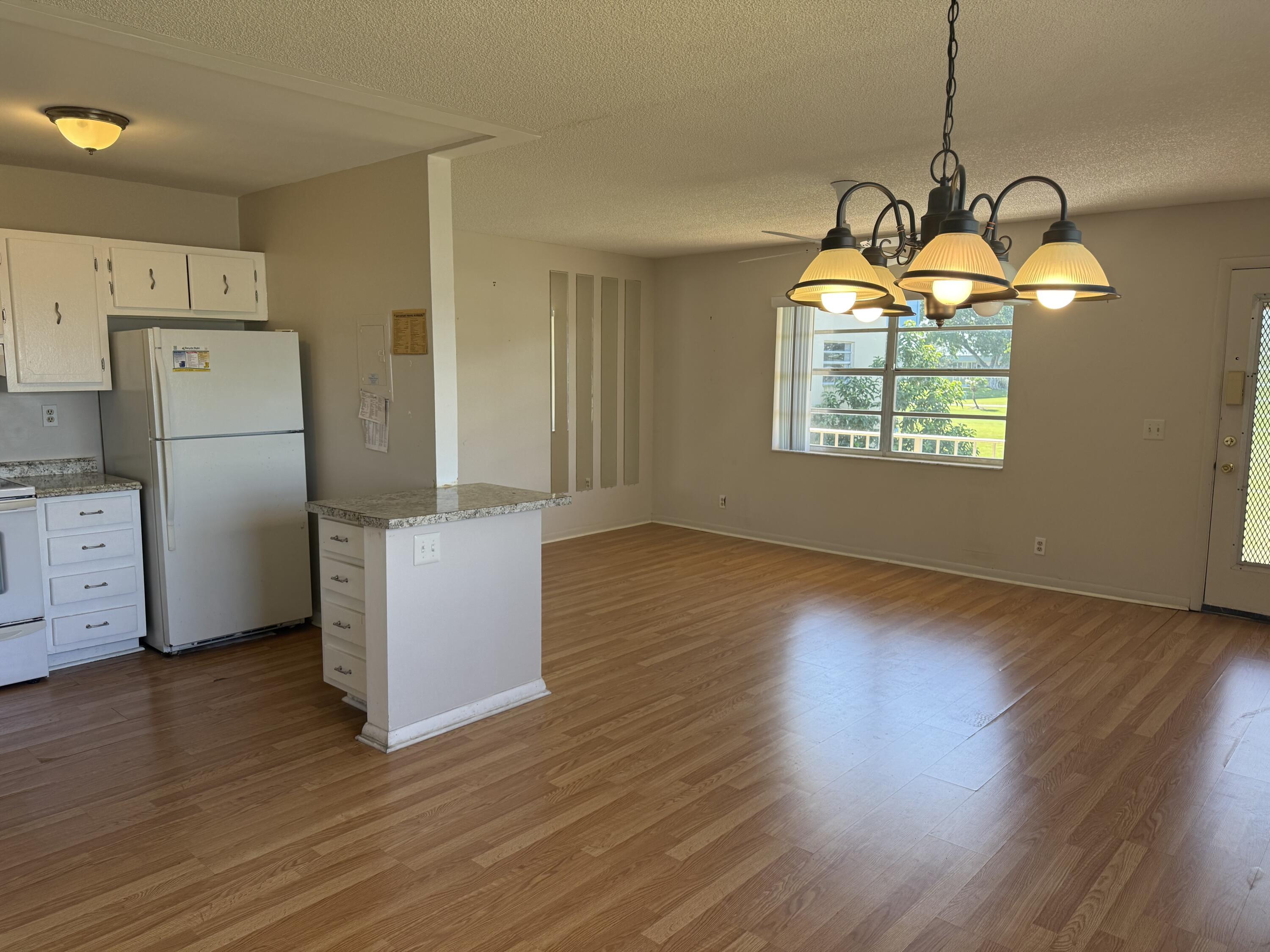 240 Burgundy E, Delray Beach, FL 33484, Delray Beach - Photo 4