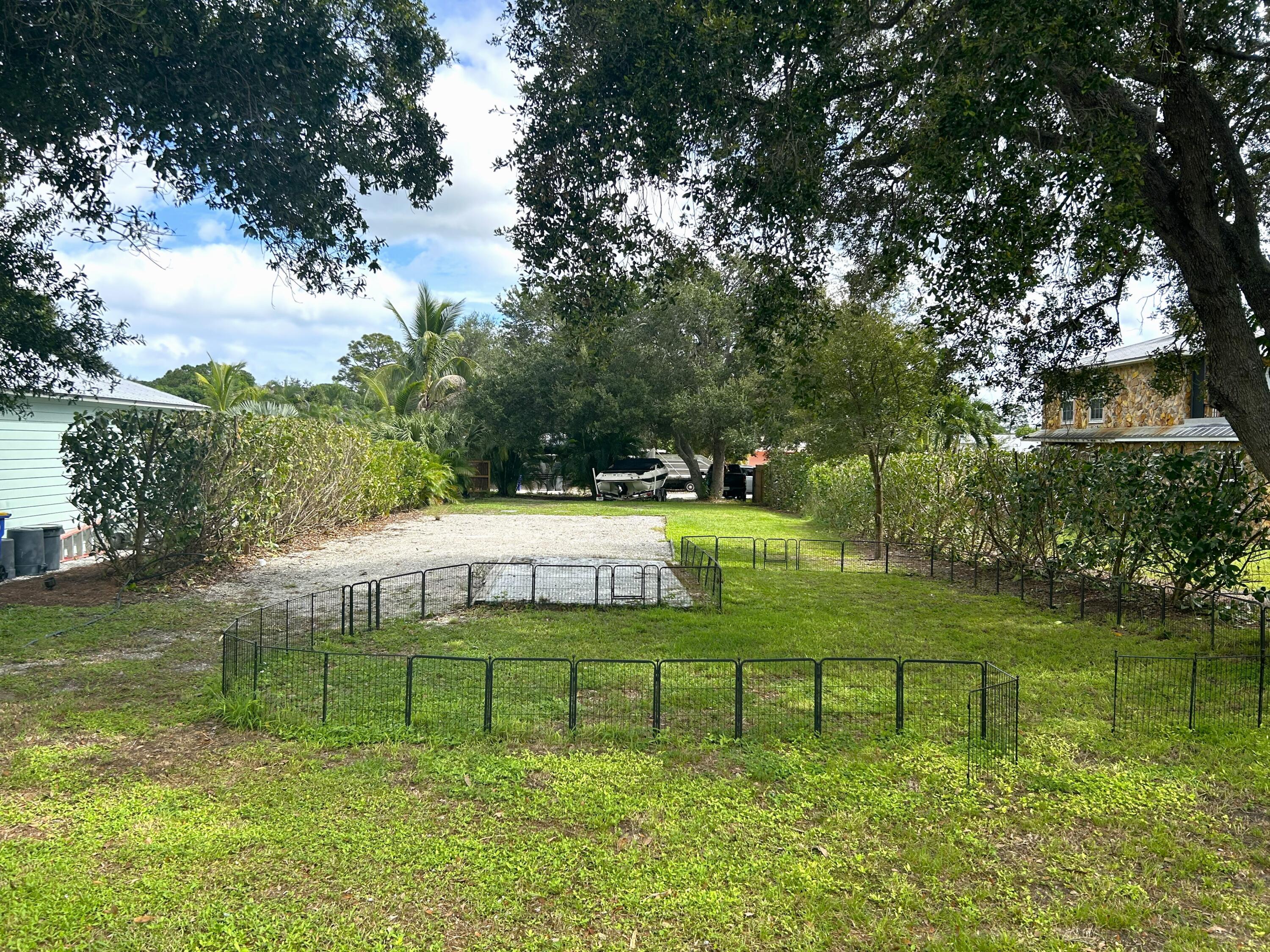 5028 SE DRIFTWOOD Avenue, Stuart, FL 34997, Stuart - Photo 3