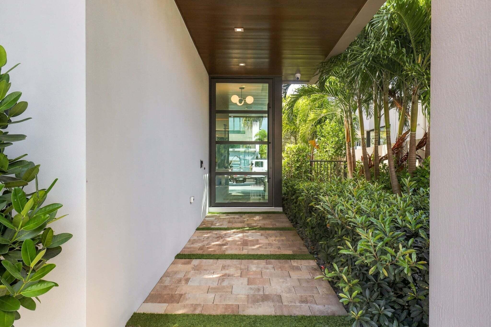 140 NE WAVECREST Way, Boca Raton, FL 33432, Boca Raton - Photo 5