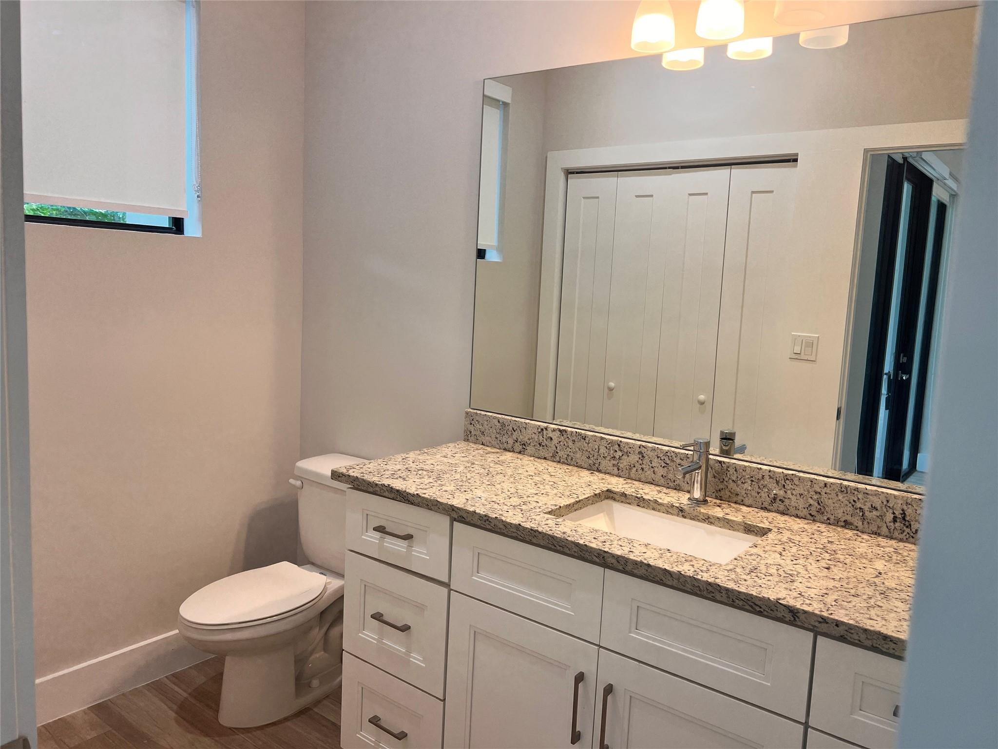 120 NE 12TH Street, Fort Lauderdale, FL 33304, Fort Lauderdale - Photo 4