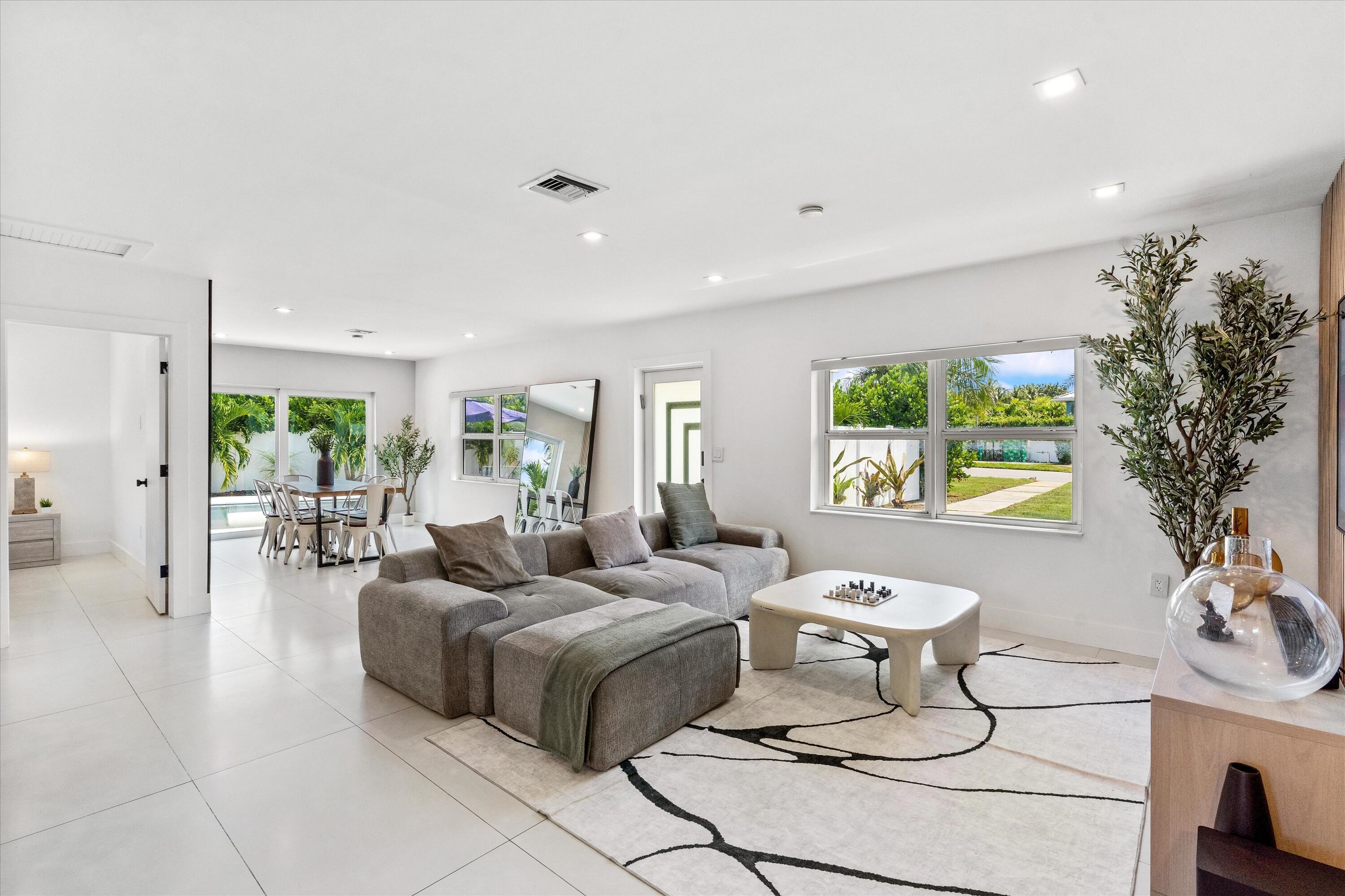 209 NE 27th Drive, Wilton Manors, FL 33334, Wilton Manors - Photo 4