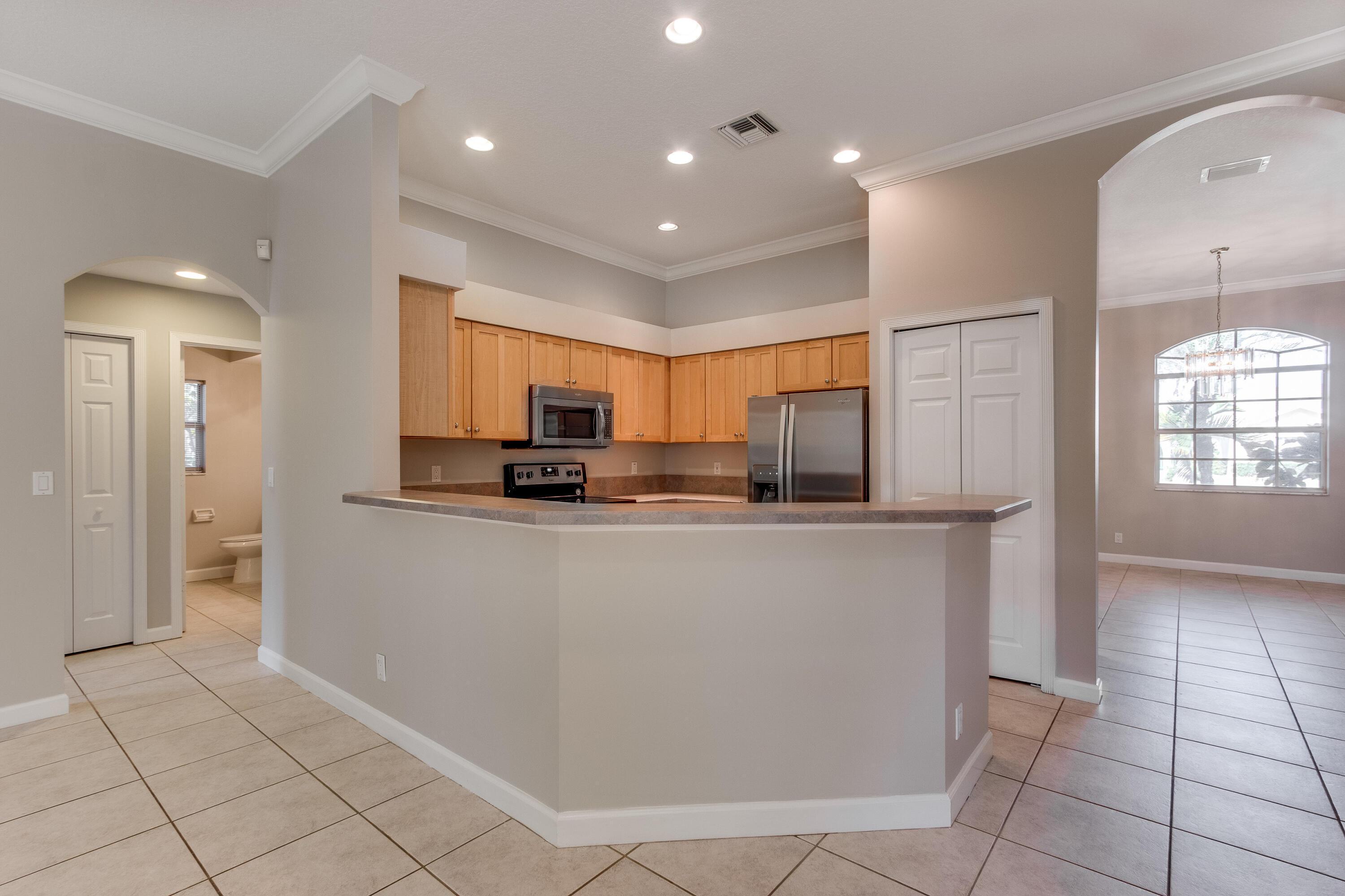 14185 Greentree Drive, Wellington, FL 33414, Wellington - Photo 4