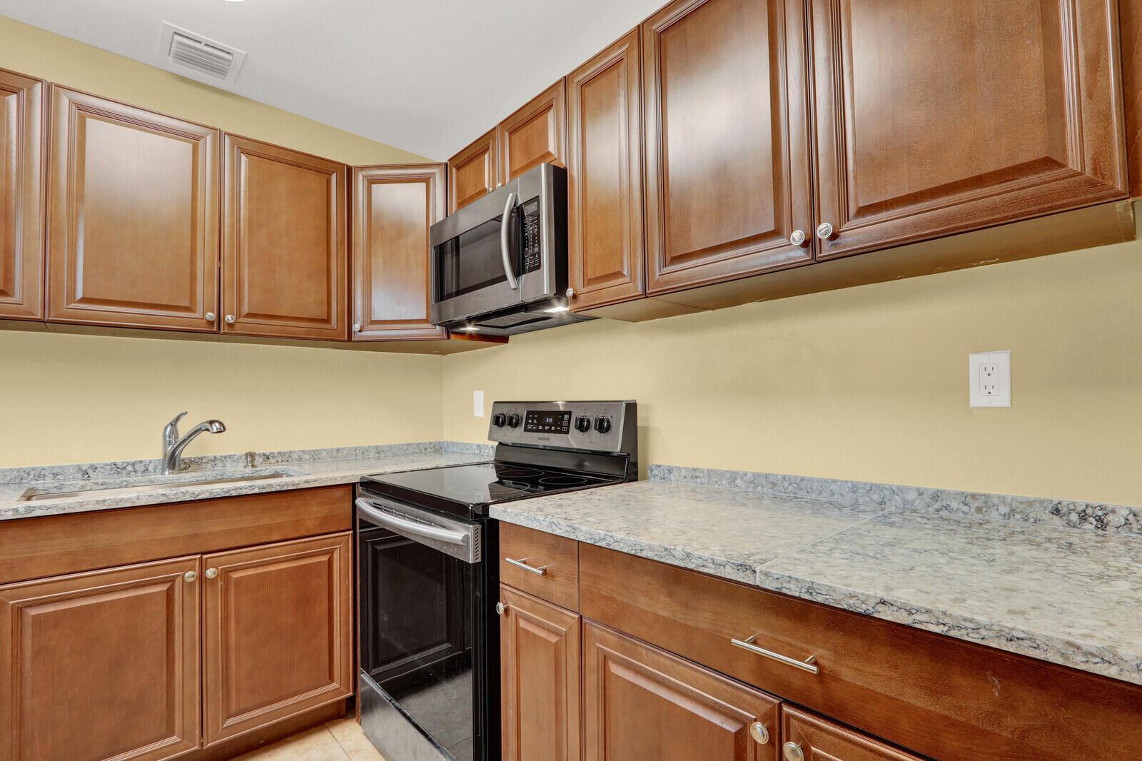 184 Norwich H 184, West Palm Beach, FL 33417, West Palm Beach - Photo 3
