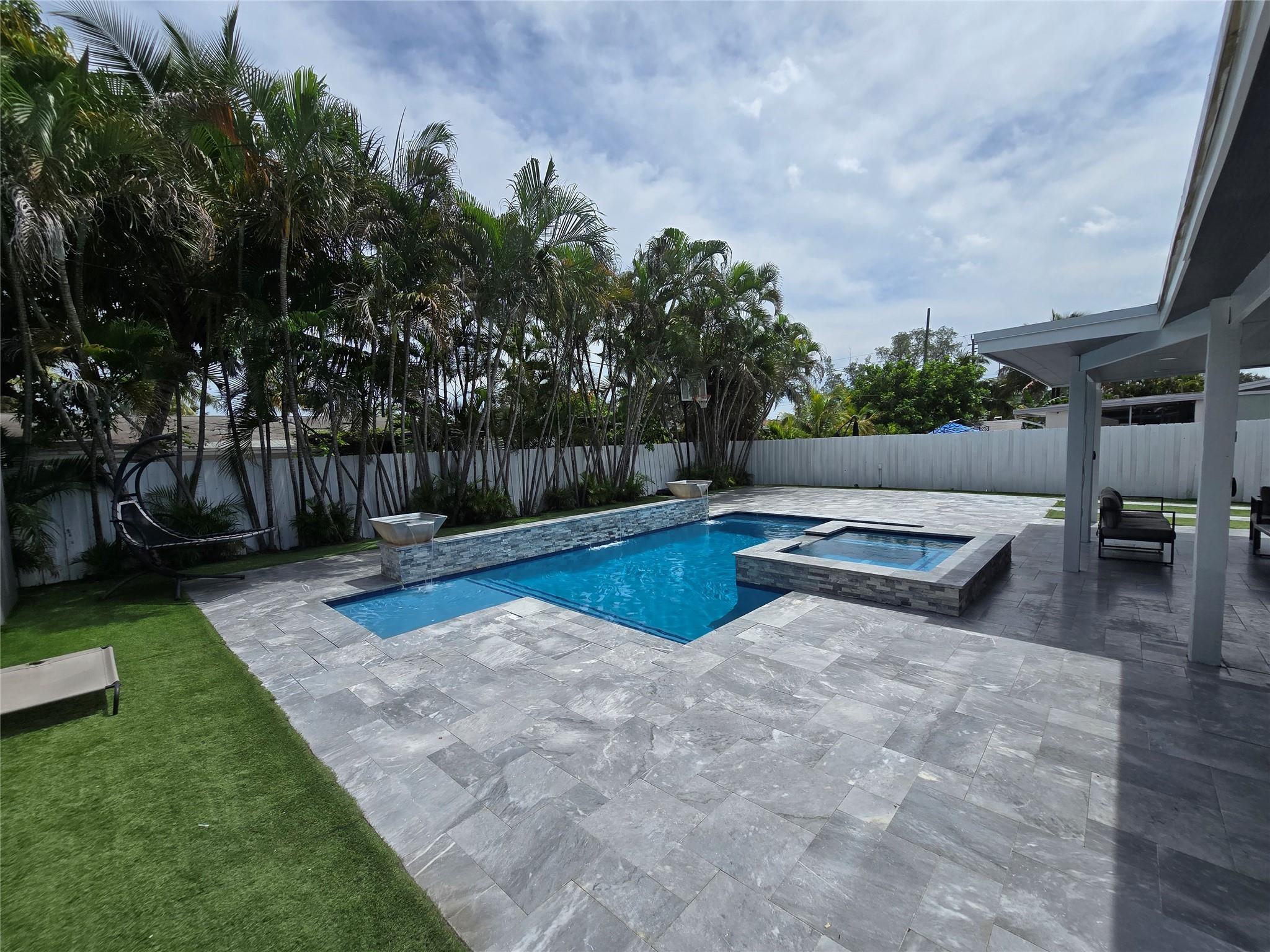 2340 NE 8th Avenue, Pompano Beach, FL 33064, Pompano Beach - Photo 4