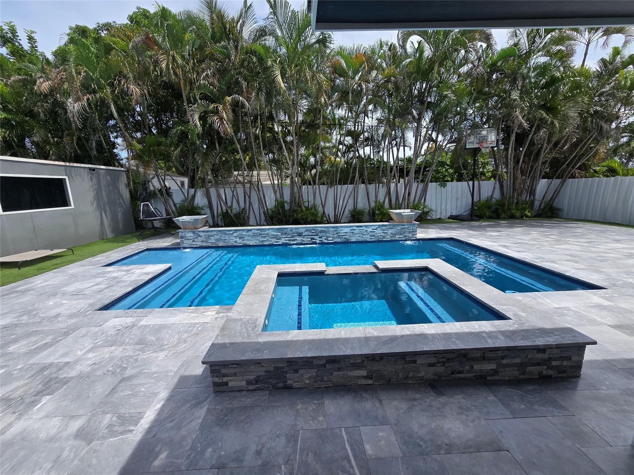 2340 NE 8th Avenue, Pompano Beach, FL 33064, Pompano Beach - Photo 5