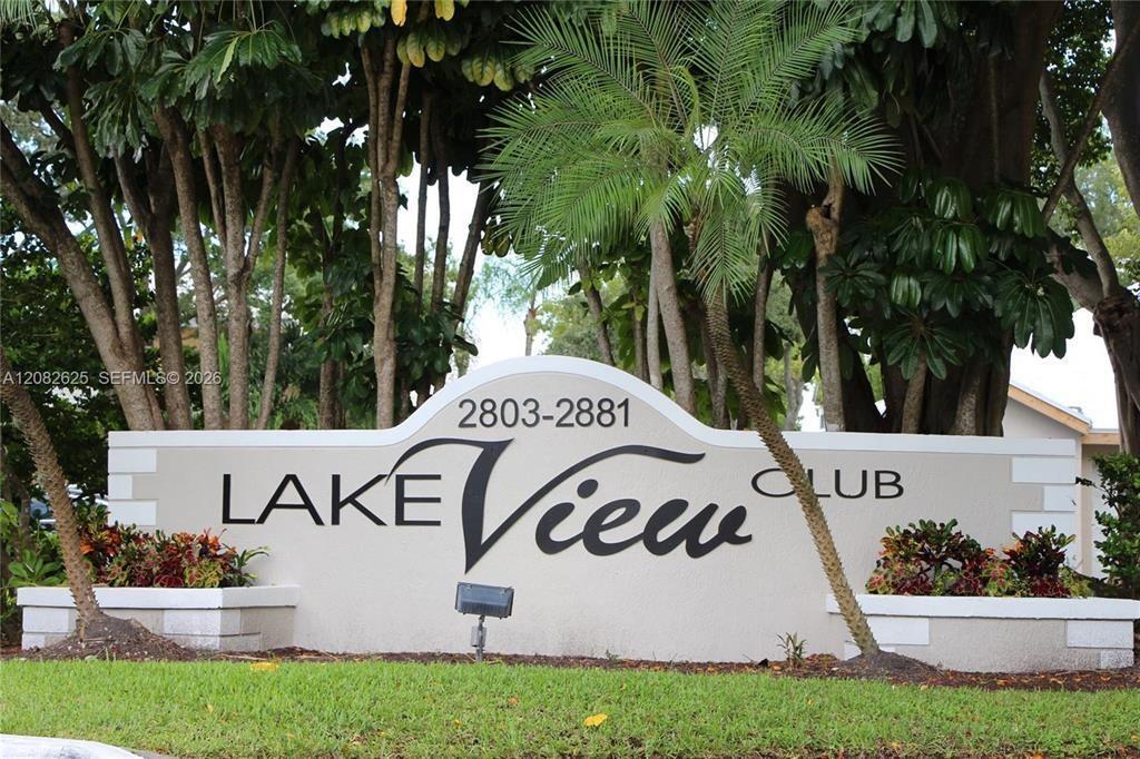 2803 N OAKLAND FOREST Drive 106, Oakland Park, FL 33309, Oakland Park