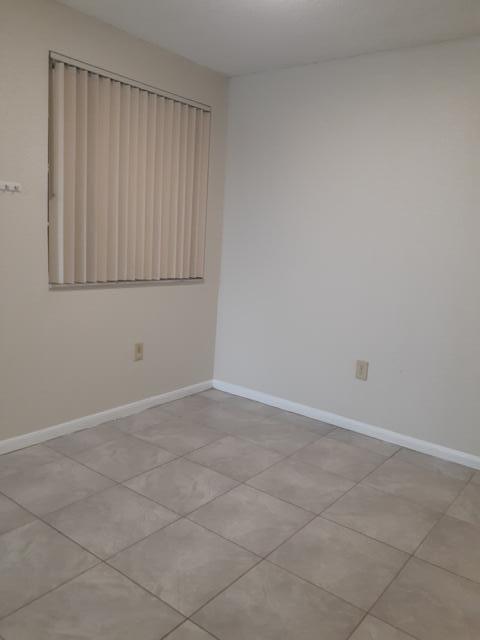 2803 N OAKLAND FOREST Drive 106, Oakland Park, FL 33309, Oakland Park - Photo 5
