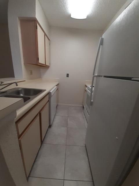 2803 N OAKLAND FOREST Drive 106, Oakland Park, FL 33309, Oakland Park - Photo 2