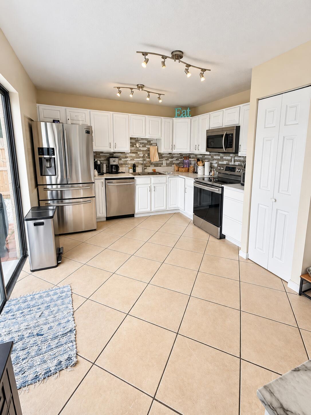 6057 Strawberry Lakes Circle, Lake Worth, FL 33463, Lake Worth - Photo 5
