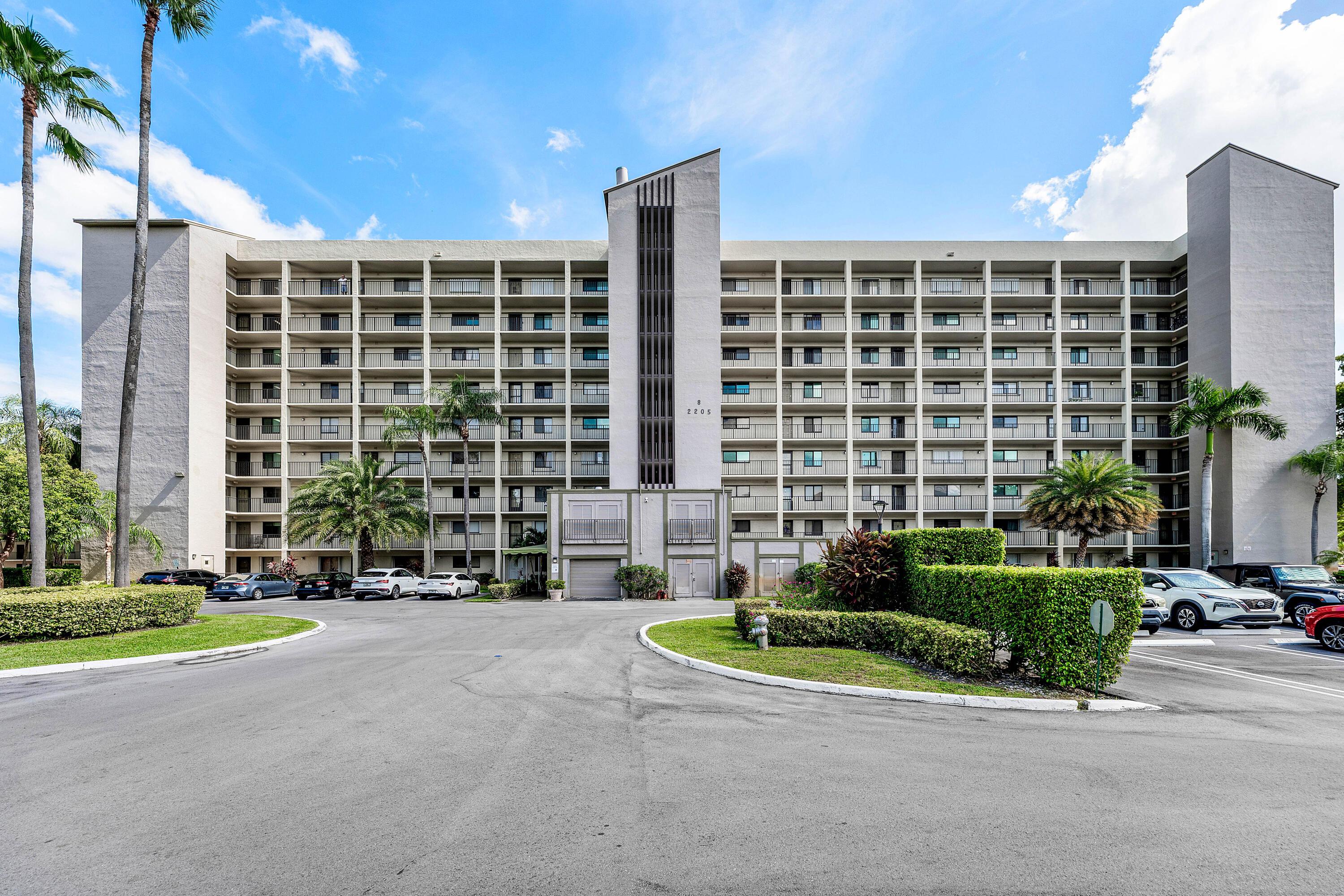 2205 S CYPRESS BEND Drive 302, Pompano Beach, FL 33069, Pompano Beach