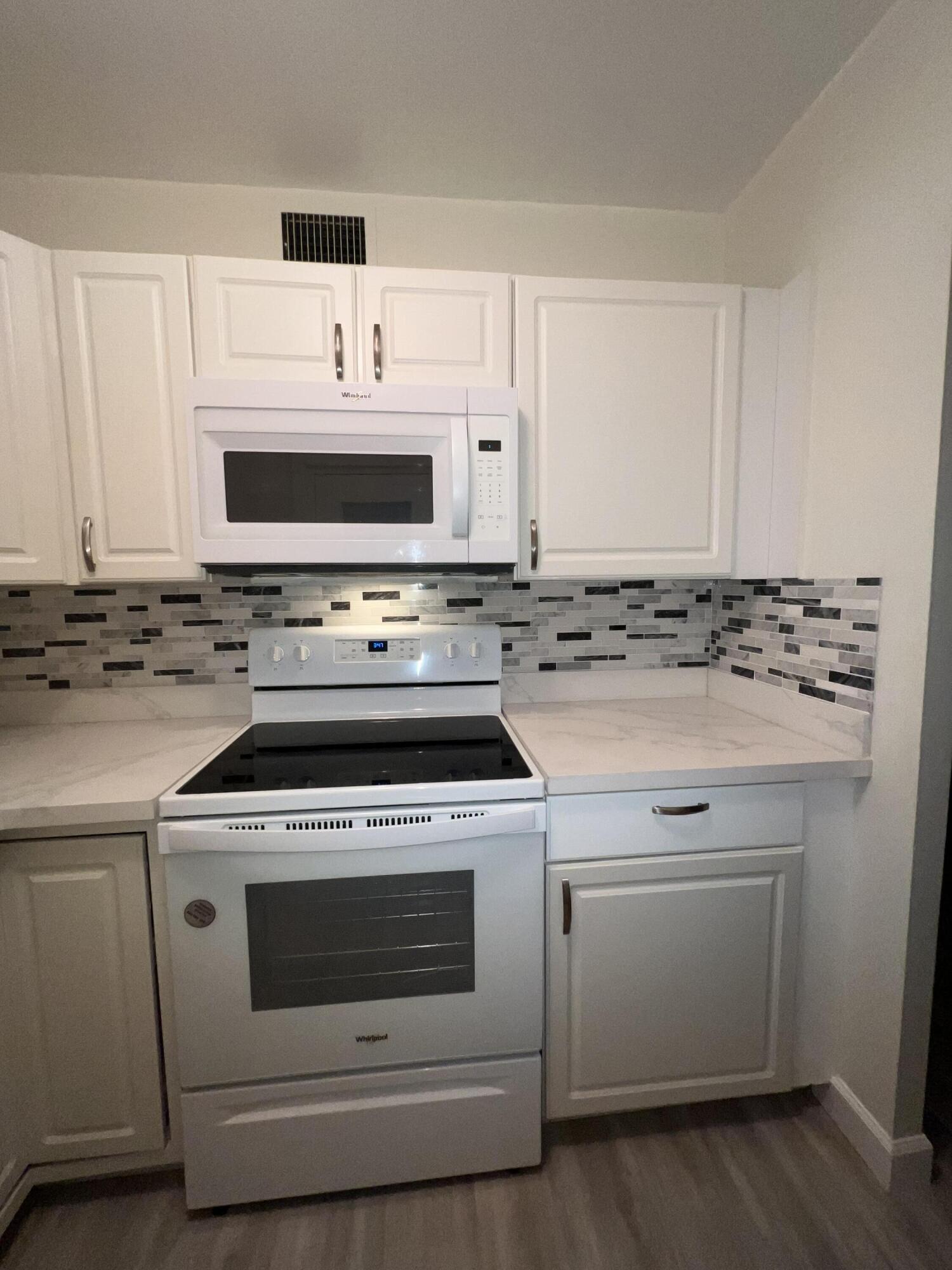 2555 NE 11th Street 508, Fort Lauderdale, FL 33304, Fort Lauderdale - Photo 2