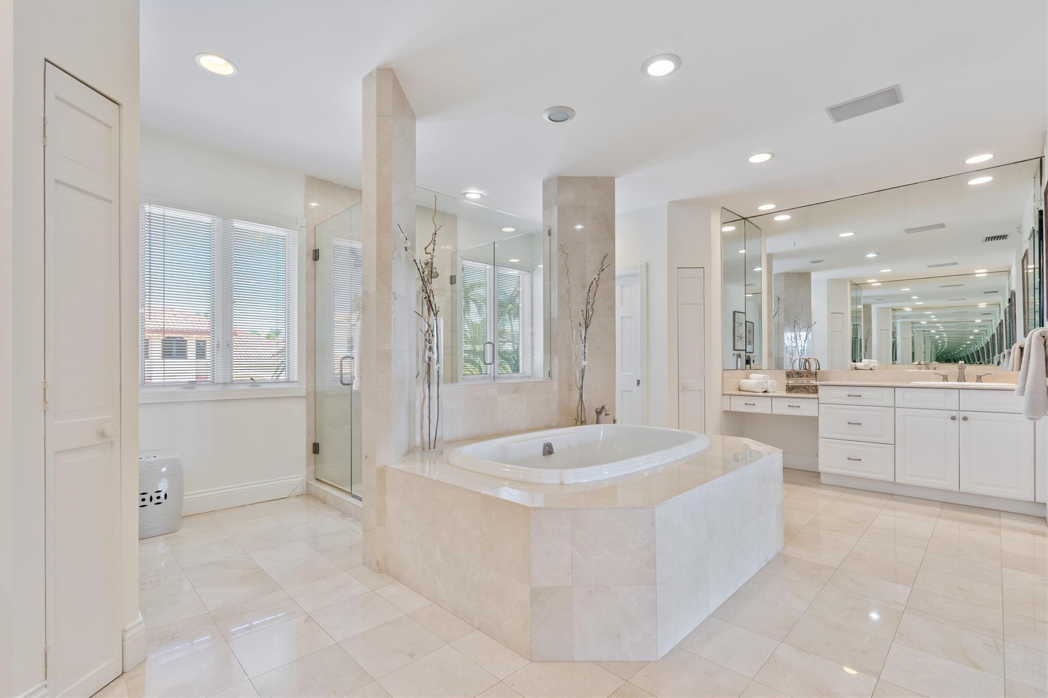 703 Royal Plaza Drive, Fort Lauderdale, FL 33301, Fort Lauderdale - Photo 5