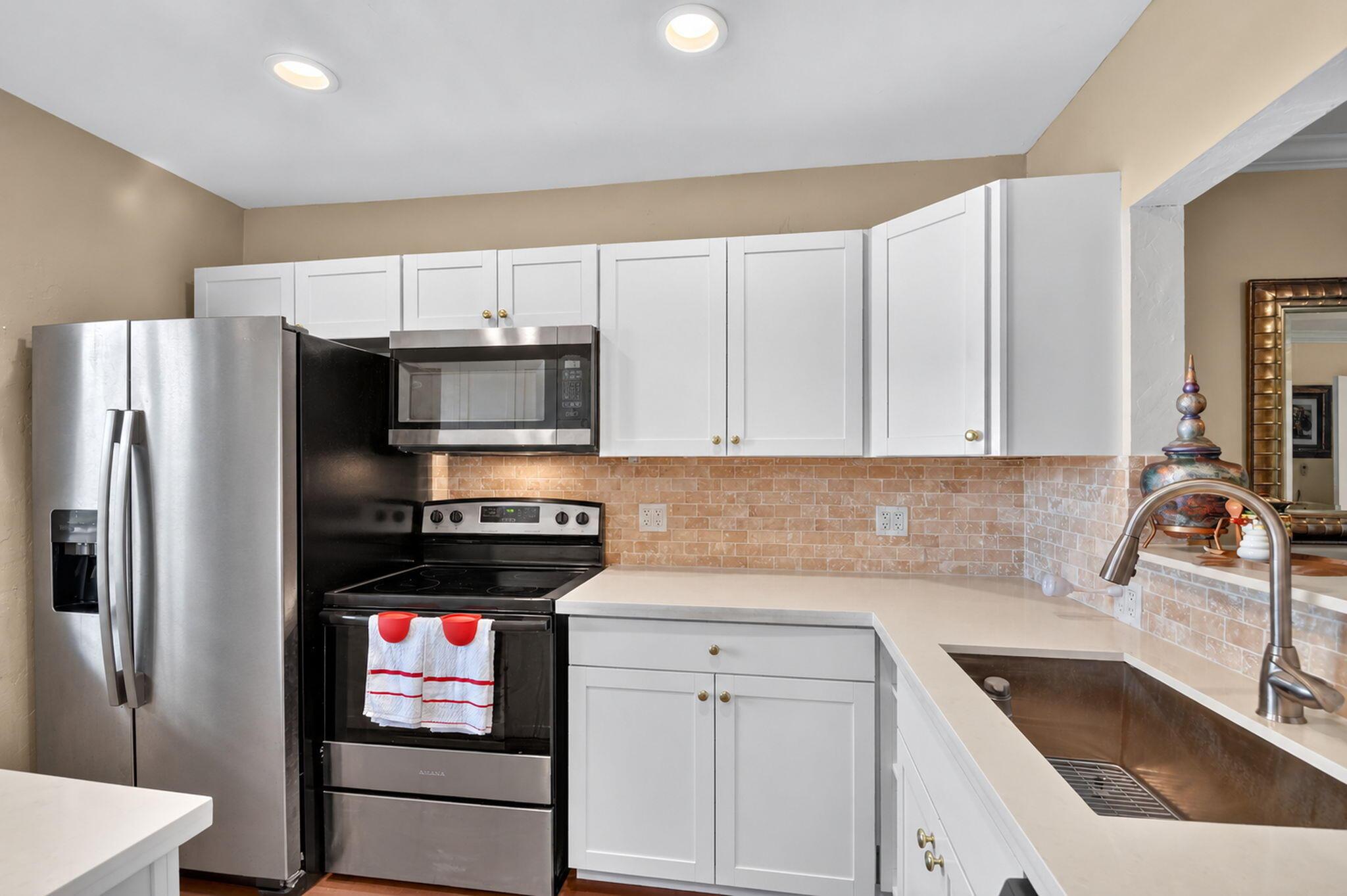 150 LAKE MERYL Drive 244, West Palm Beach, FL 33411, West Palm Beach - Photo 2