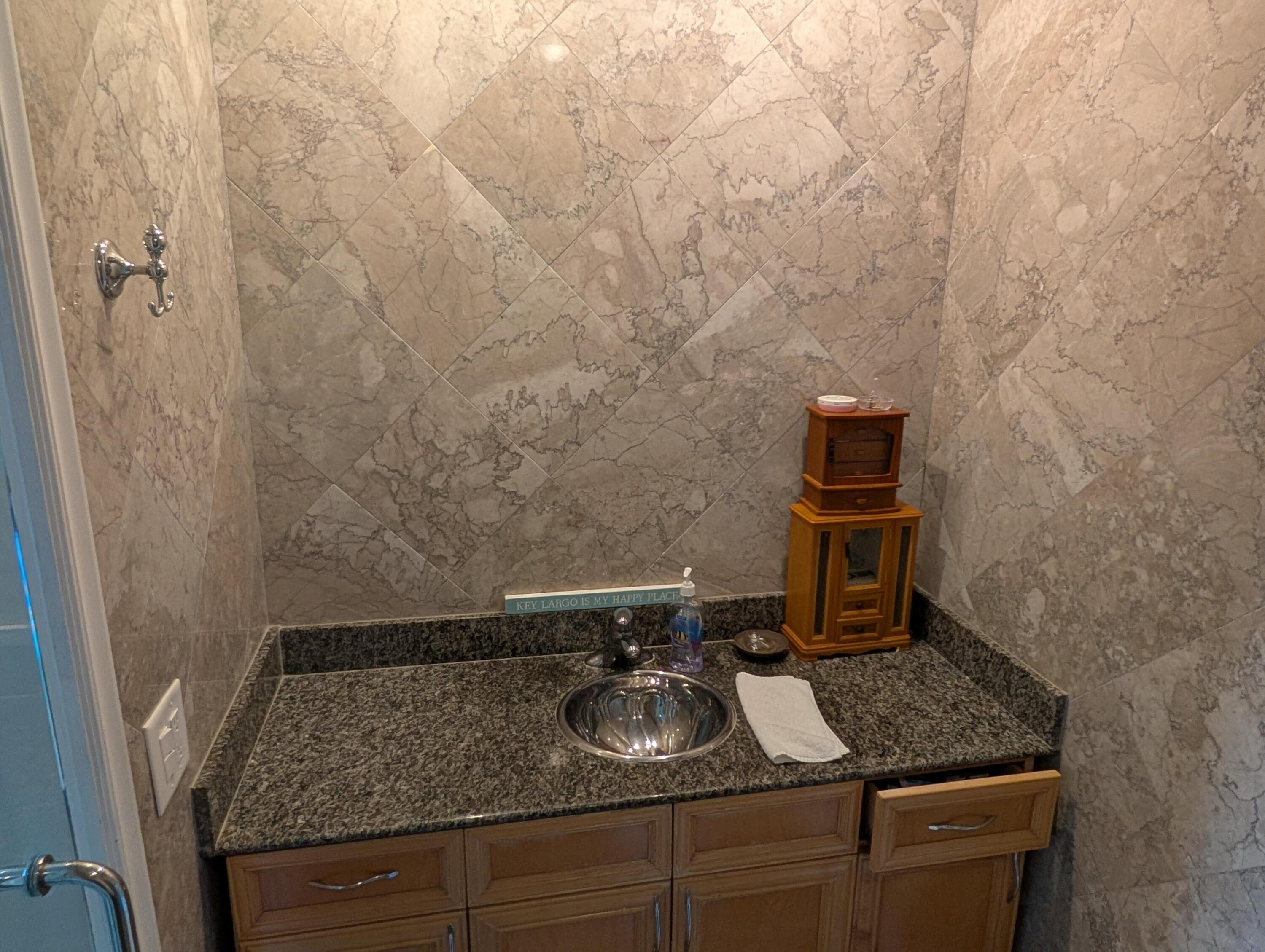 930 SE 9th Avenue 11, Pompano Beach, FL 33060, Pompano Beach - Photo 4