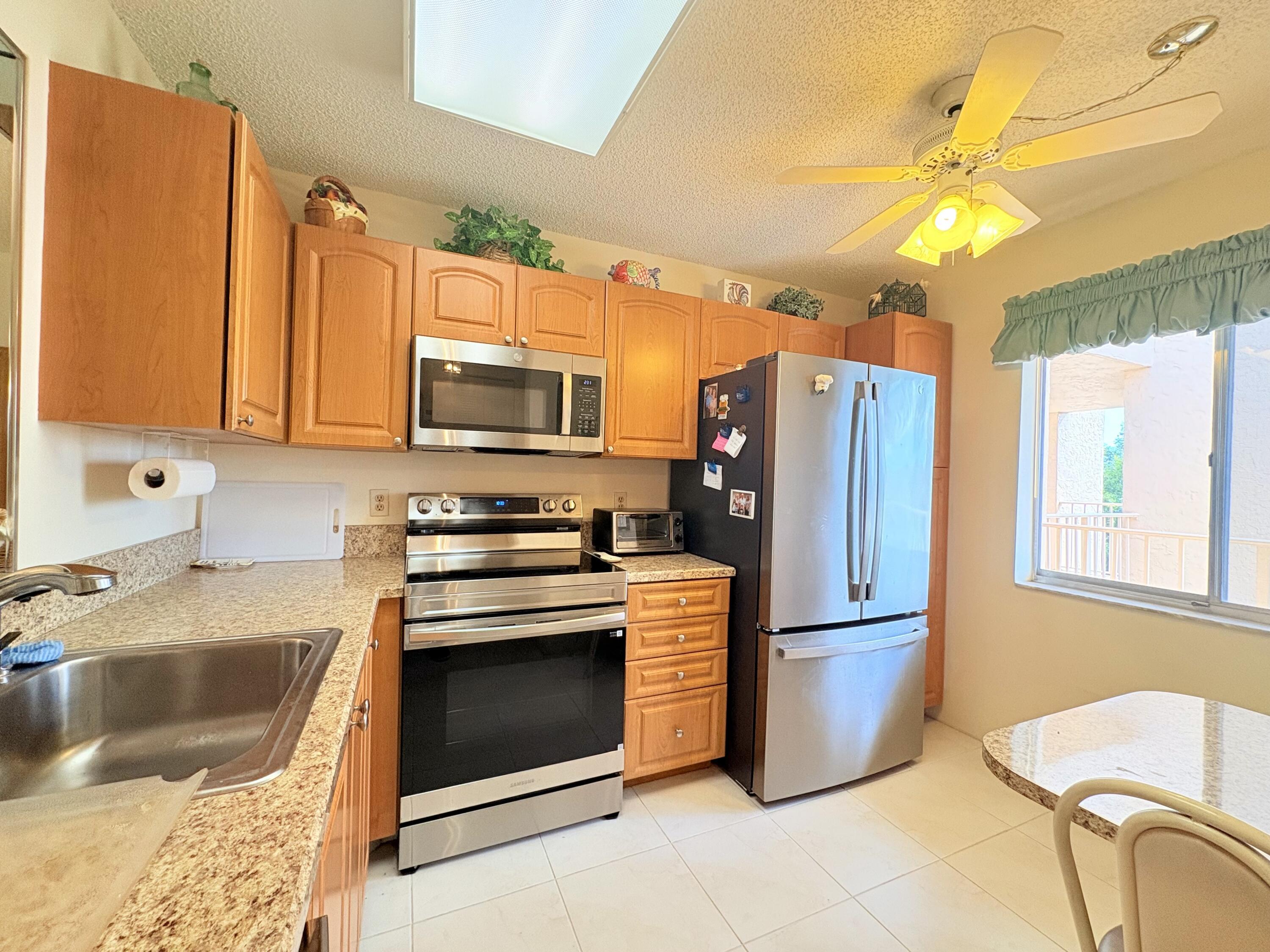 6935 HUNTINGTON Lane 404, Delray Beach, FL 33446, Delray Beach - Photo 5