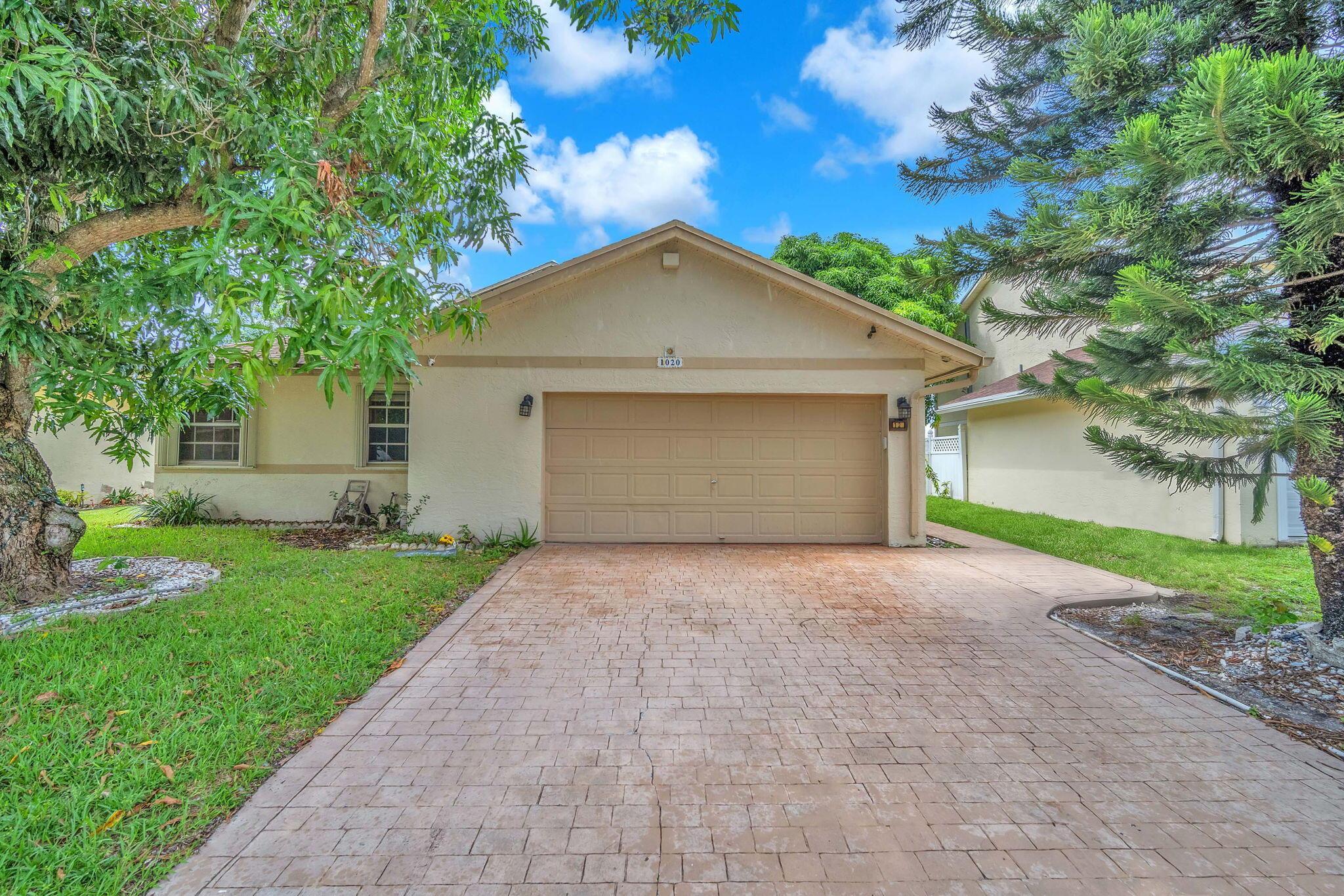 1020 SW 99TH Avenue, Pembroke Pines, FL 33025, Pembroke Pines