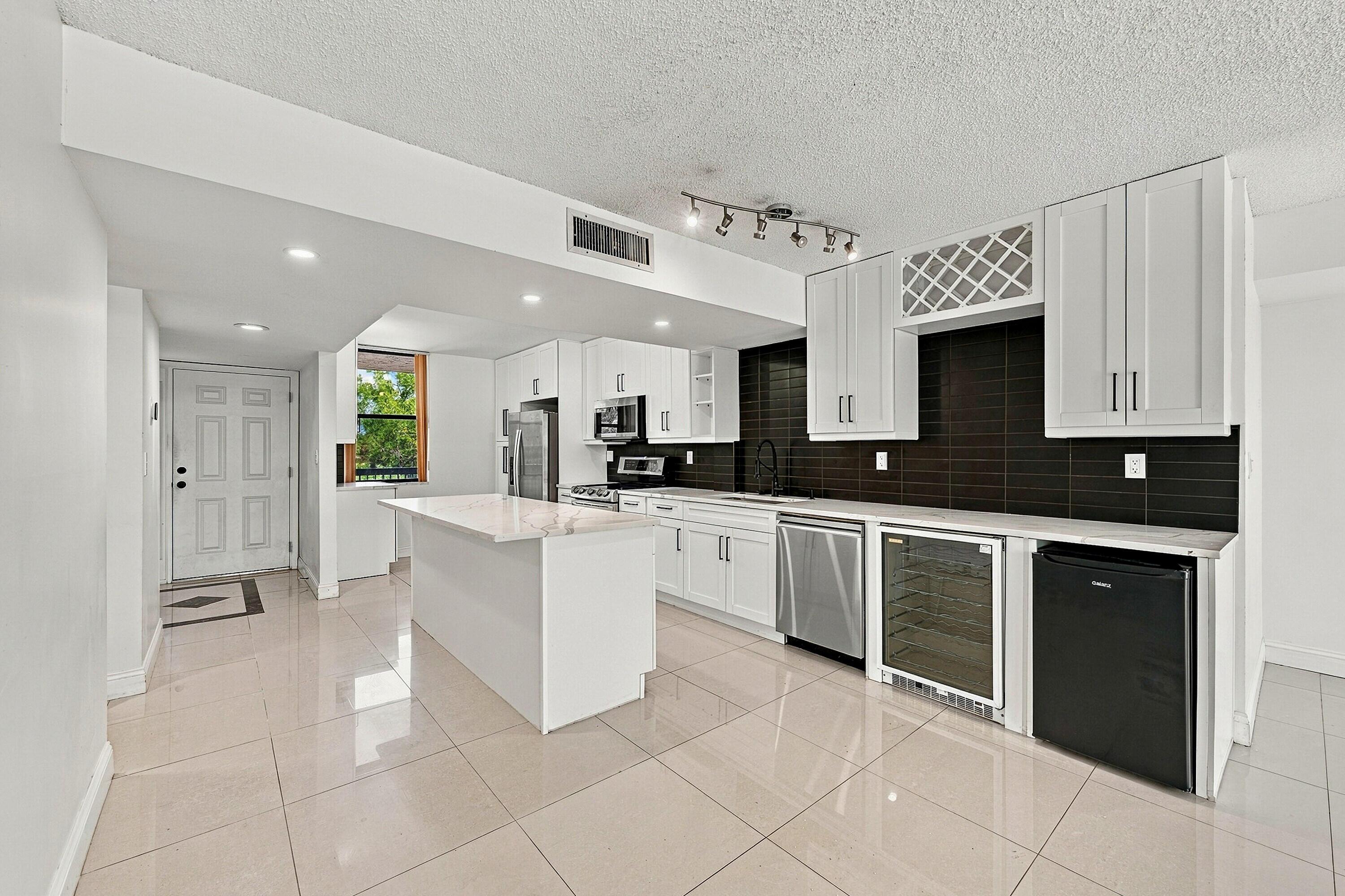 2768 CARAMBOLA Circle S 302, Coconut Creek, FL 33066, Coconut Creek