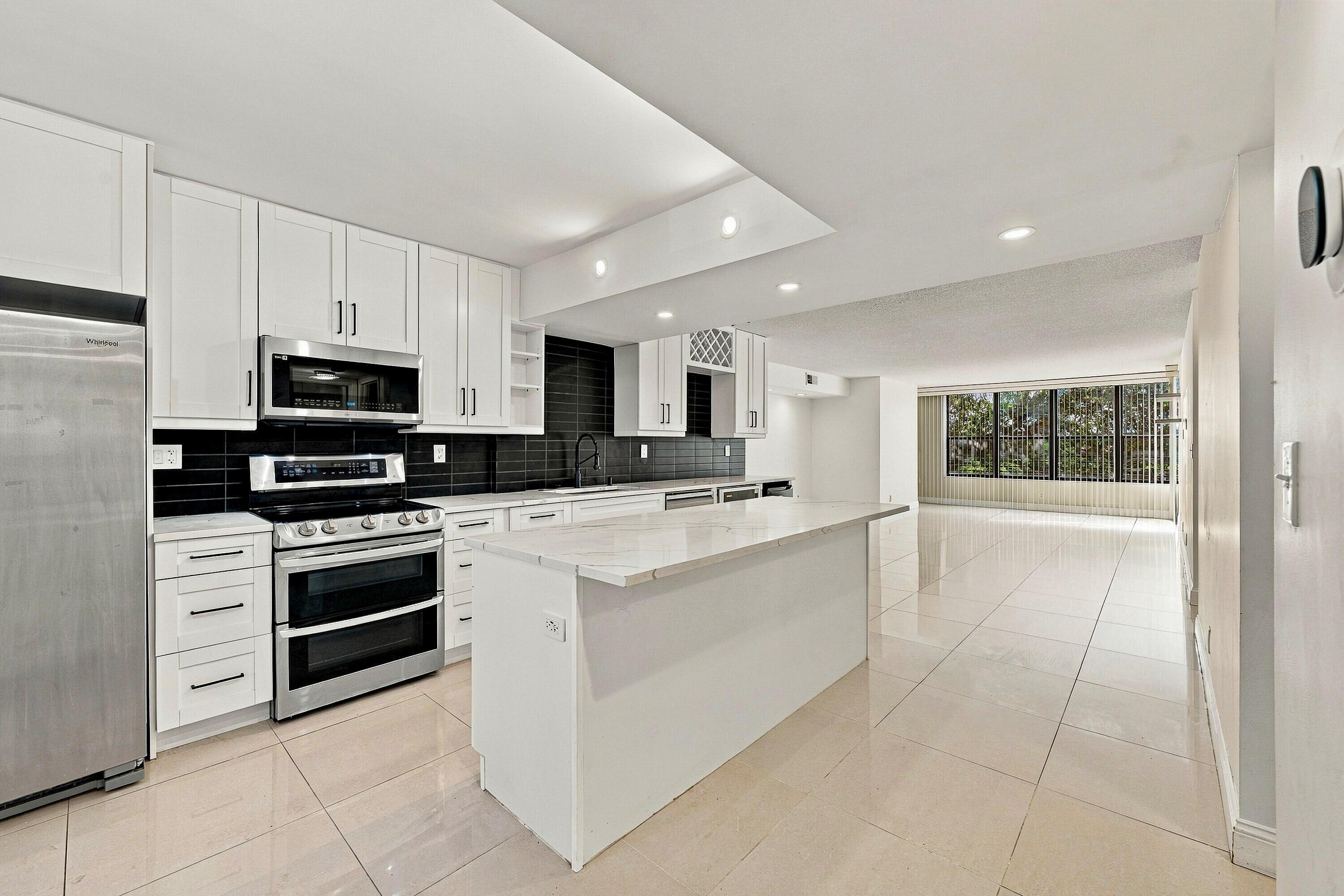 2768 CARAMBOLA Circle S 302, Coconut Creek, FL 33066, Coconut Creek - Photo 3