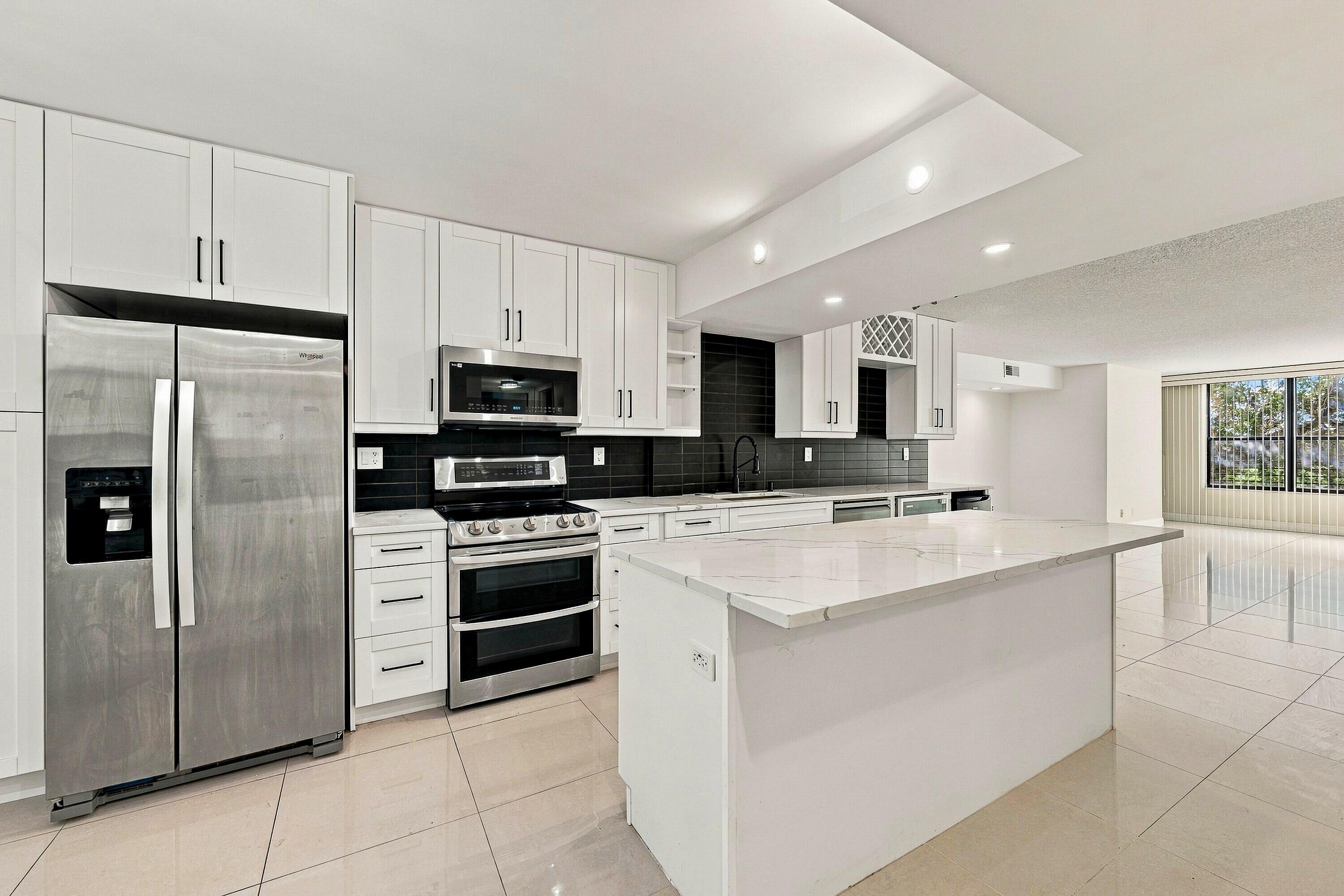 2768 CARAMBOLA Circle S 302, Coconut Creek, FL 33066, Coconut Creek - Photo 5