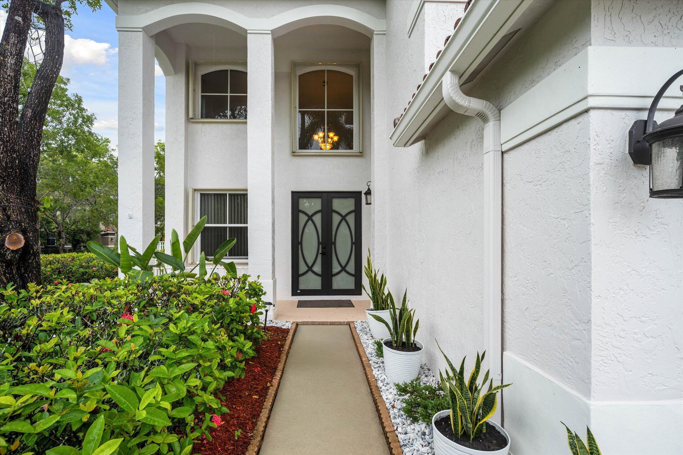 890 HAWTHORN Terrace, Weston, FL 33327, Weston - Photo 3