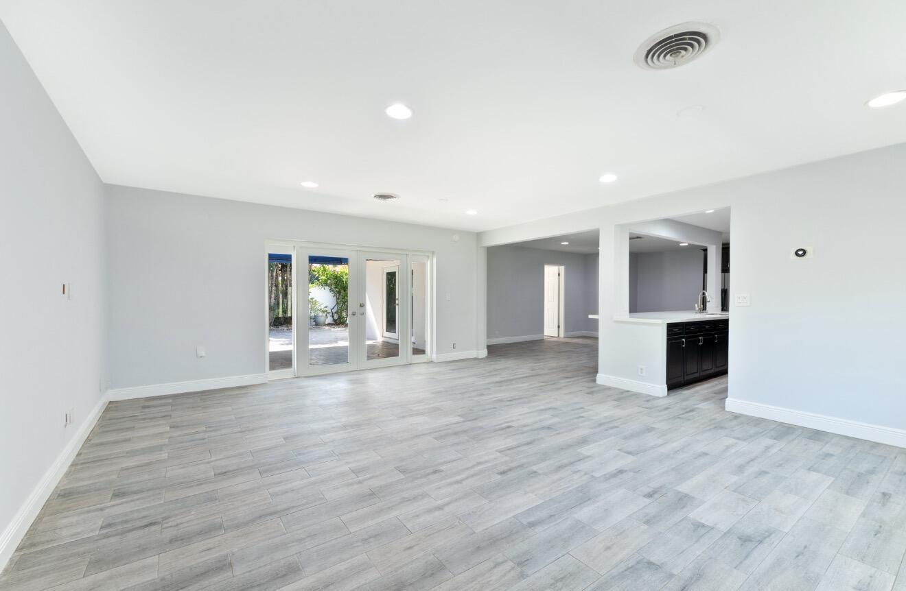 2160 NE 55TH Court, Fort Lauderdale, FL 33308, Fort Lauderdale - Photo 3