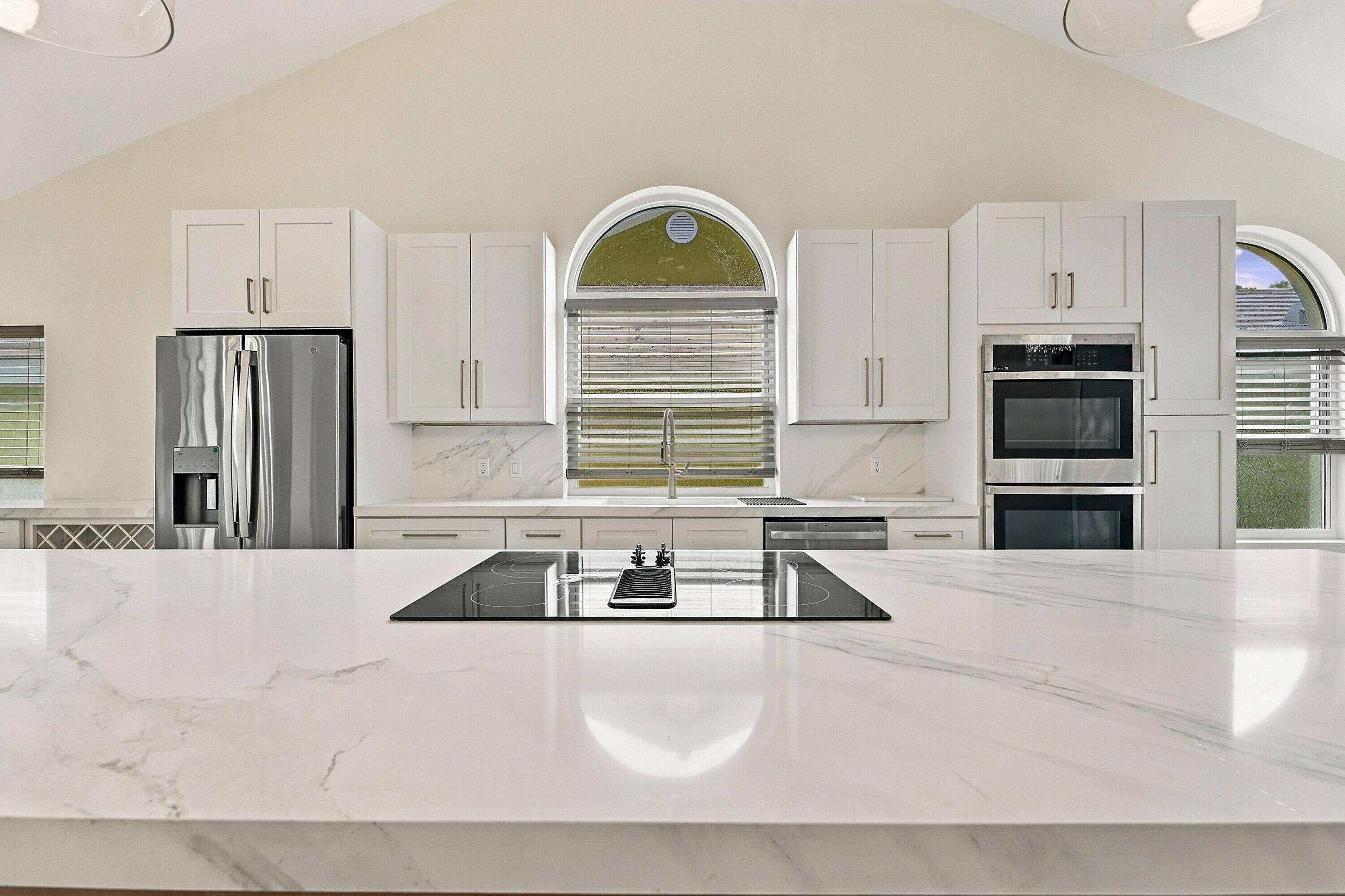 2398 Saratoga Bay Drive, West Palm Beach, FL 33409, West Palm Beach - Photo 5