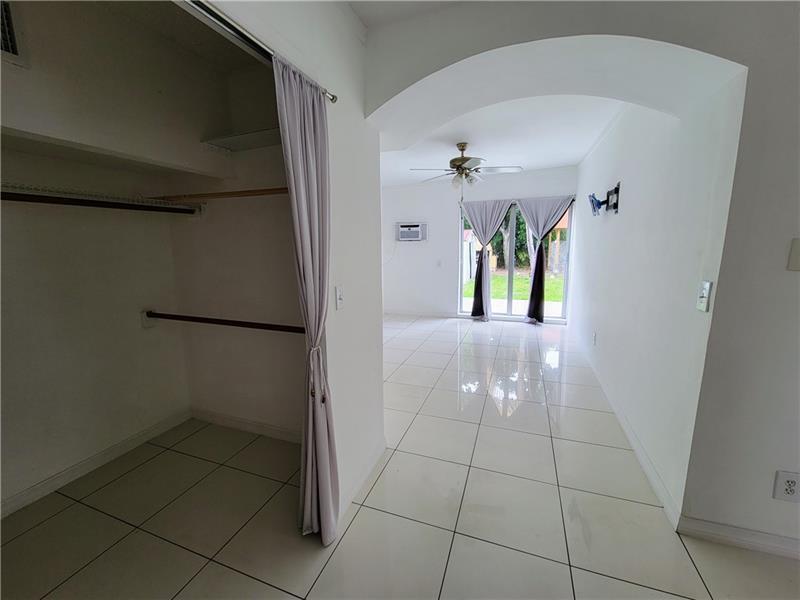 2531 FUNSTON Street, Hollywood, FL 33020, Hollywood - Photo 5