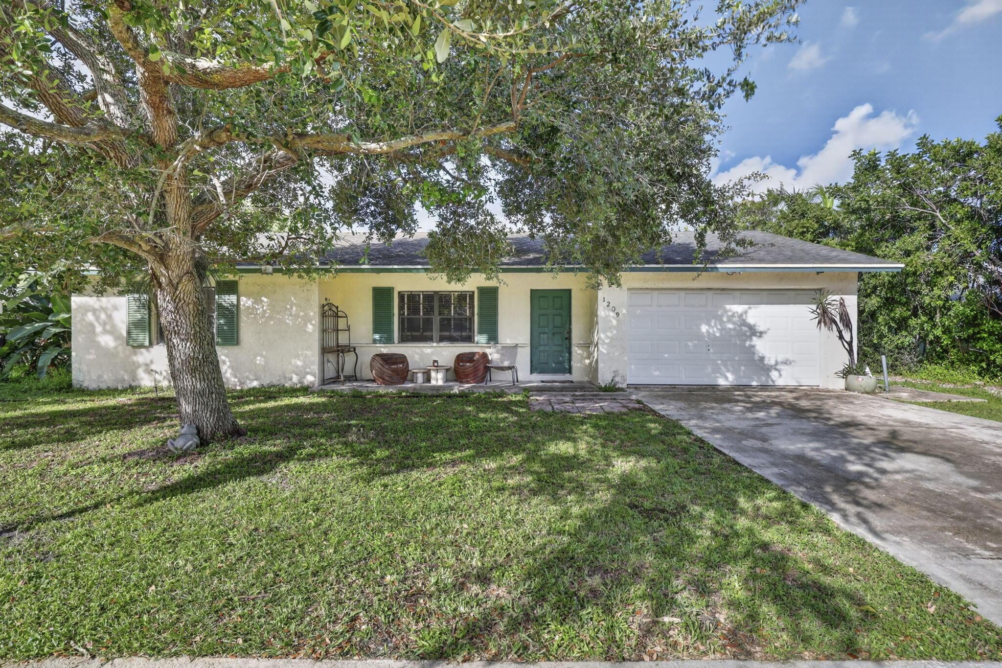 1209 NW 8TH Street, Boynton Beach, FL 33426, Boynton Beach - Photo 2