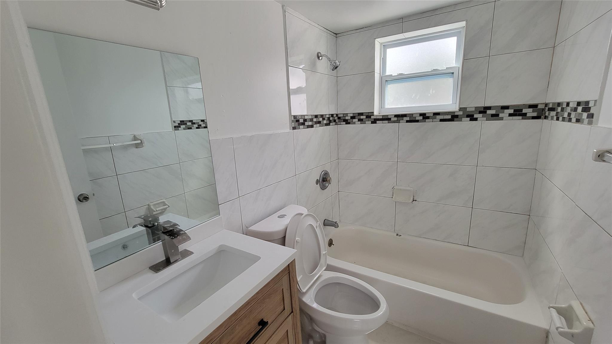 1602 NW 24th Court, Miami, FL 33125, Miami - Photo 5