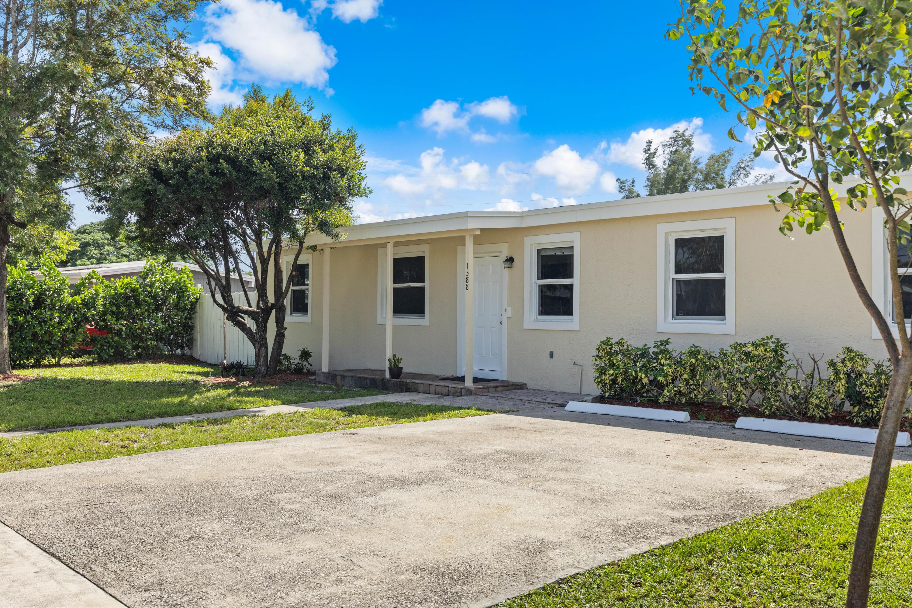 1388 NE 54TH Street, Pompano Beach, FL 33064, Pompano Beach - Photo 4