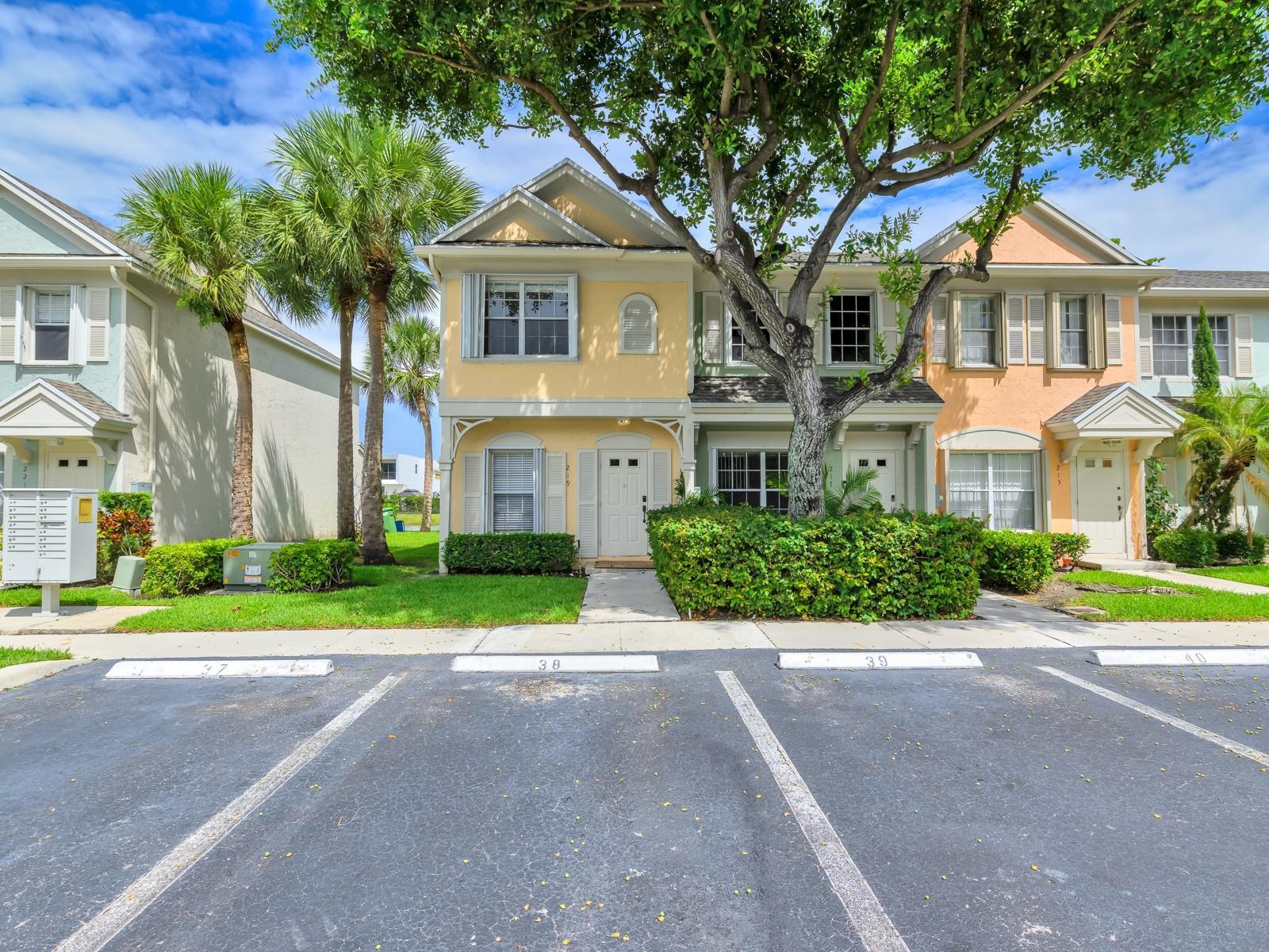 219 MALLORY Court, Weston, FL 33326, Weston - Photo 2